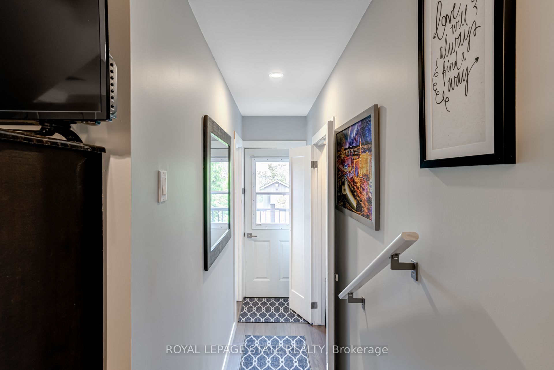 9056 Airport Road Property Photo 26
