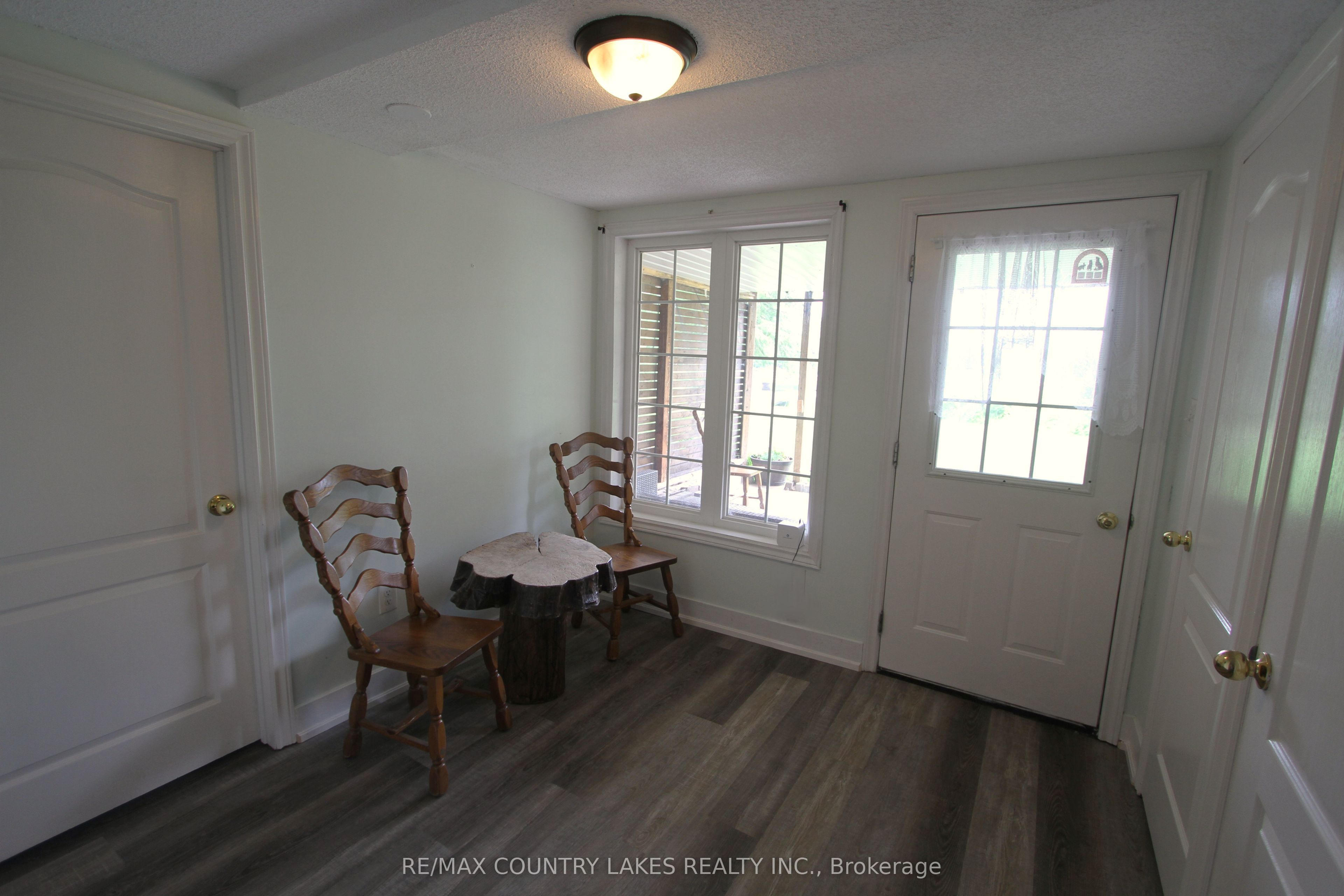 16 Hummingbird Lane Property Photo 25