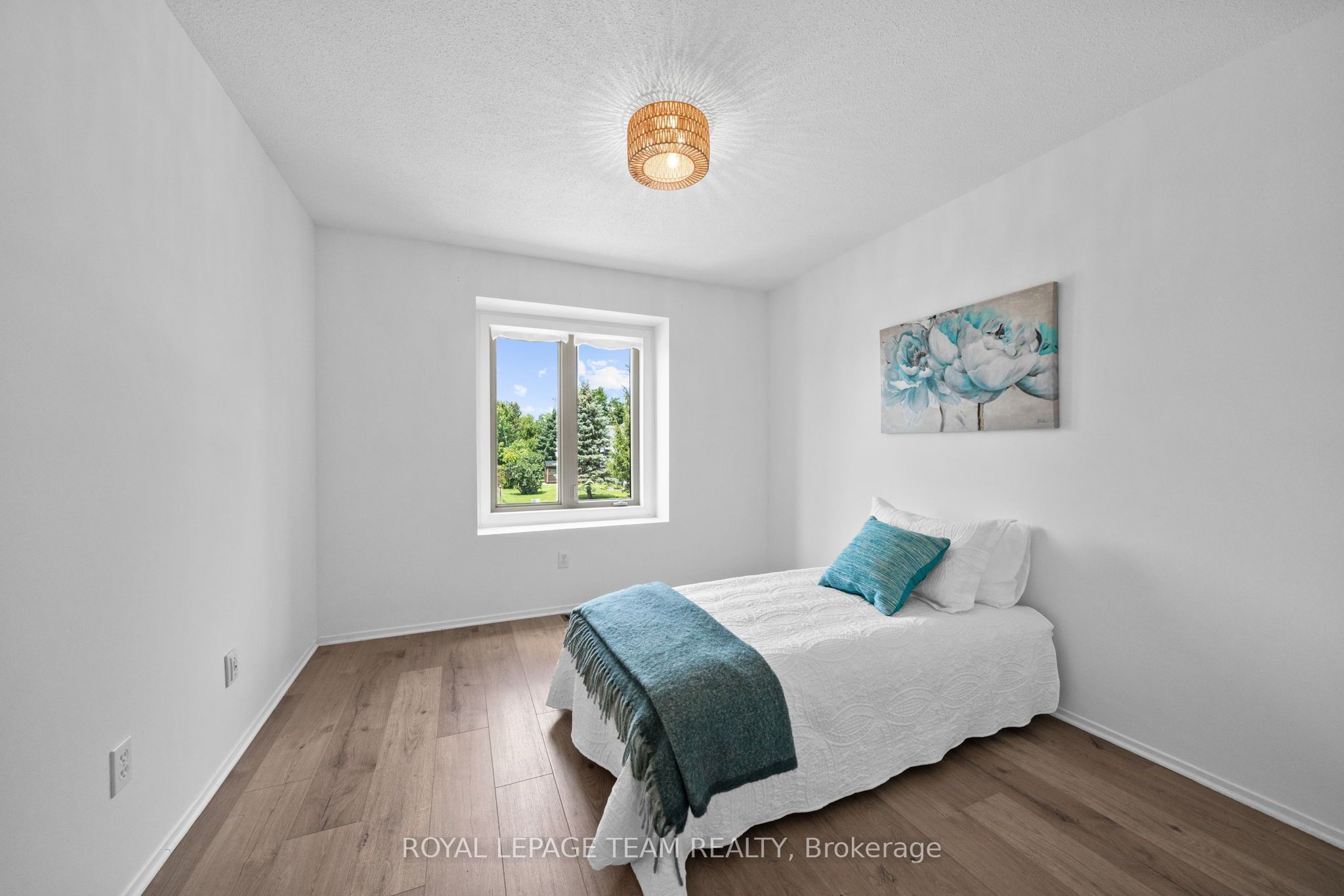 5744 Andrasi Crescent B Property Photo 25