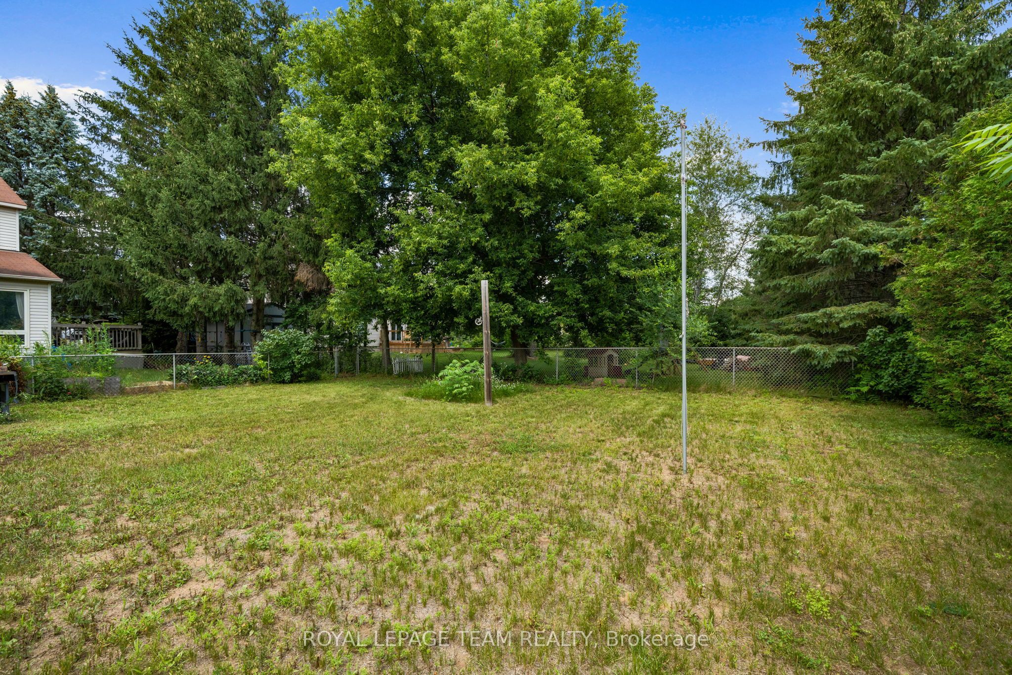 5744 Andrasi Crescent B Property Photo 34