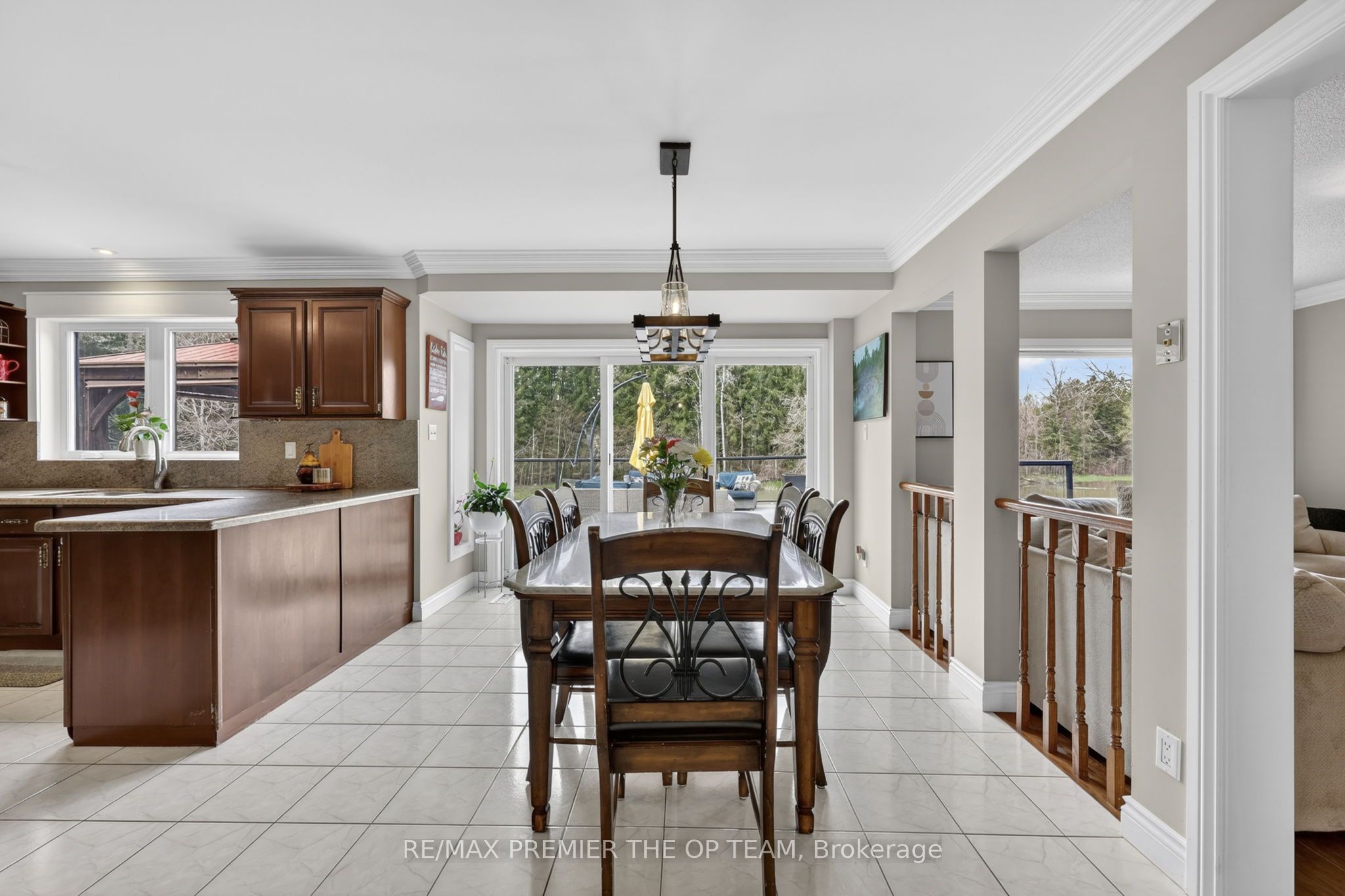 344207 15th Side Road Property Photo 18