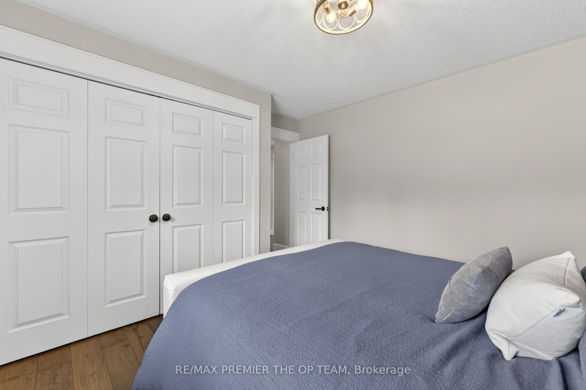 344207 15th Side Road Property Photo 40