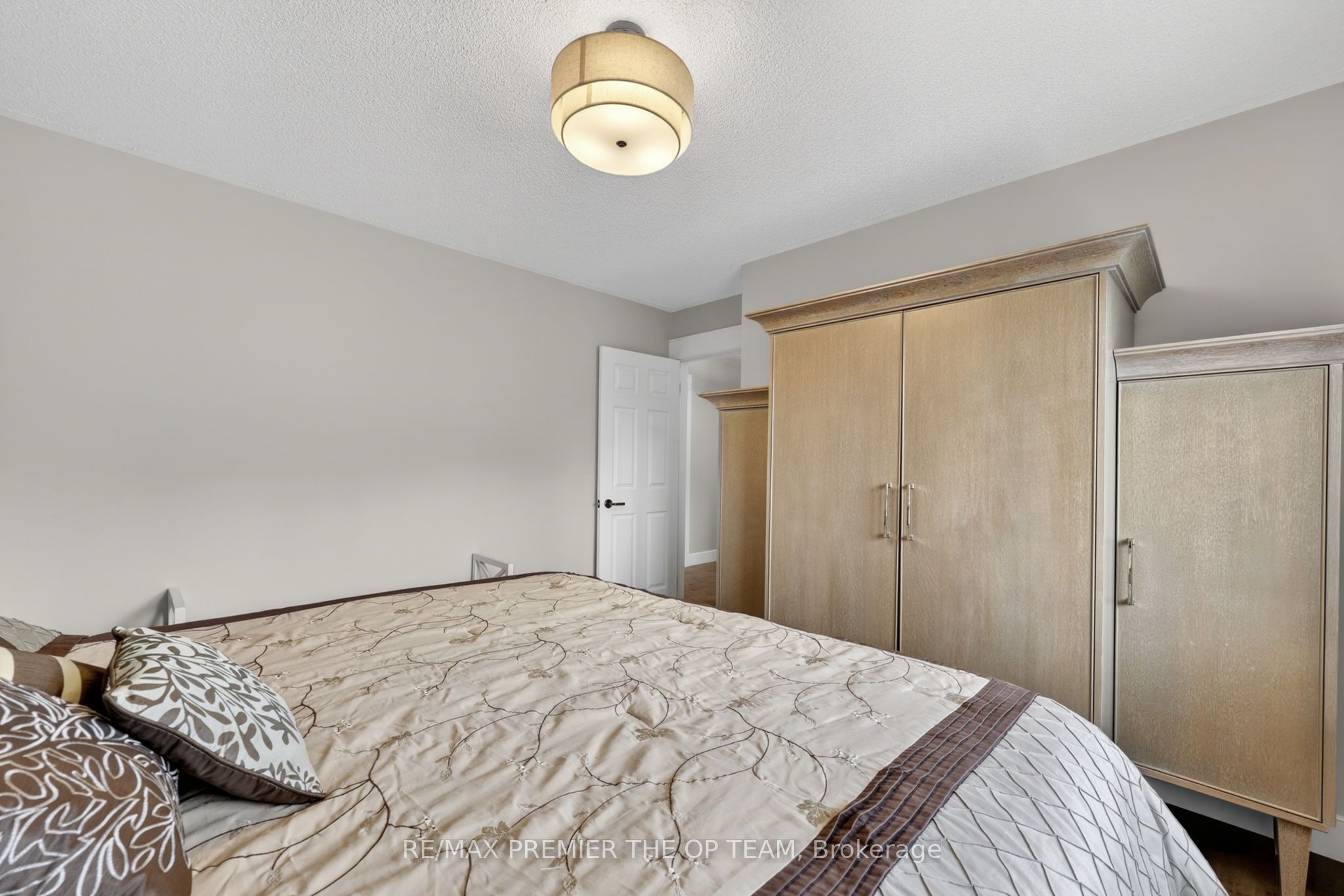 344207 15th Side Road Property Photo 42