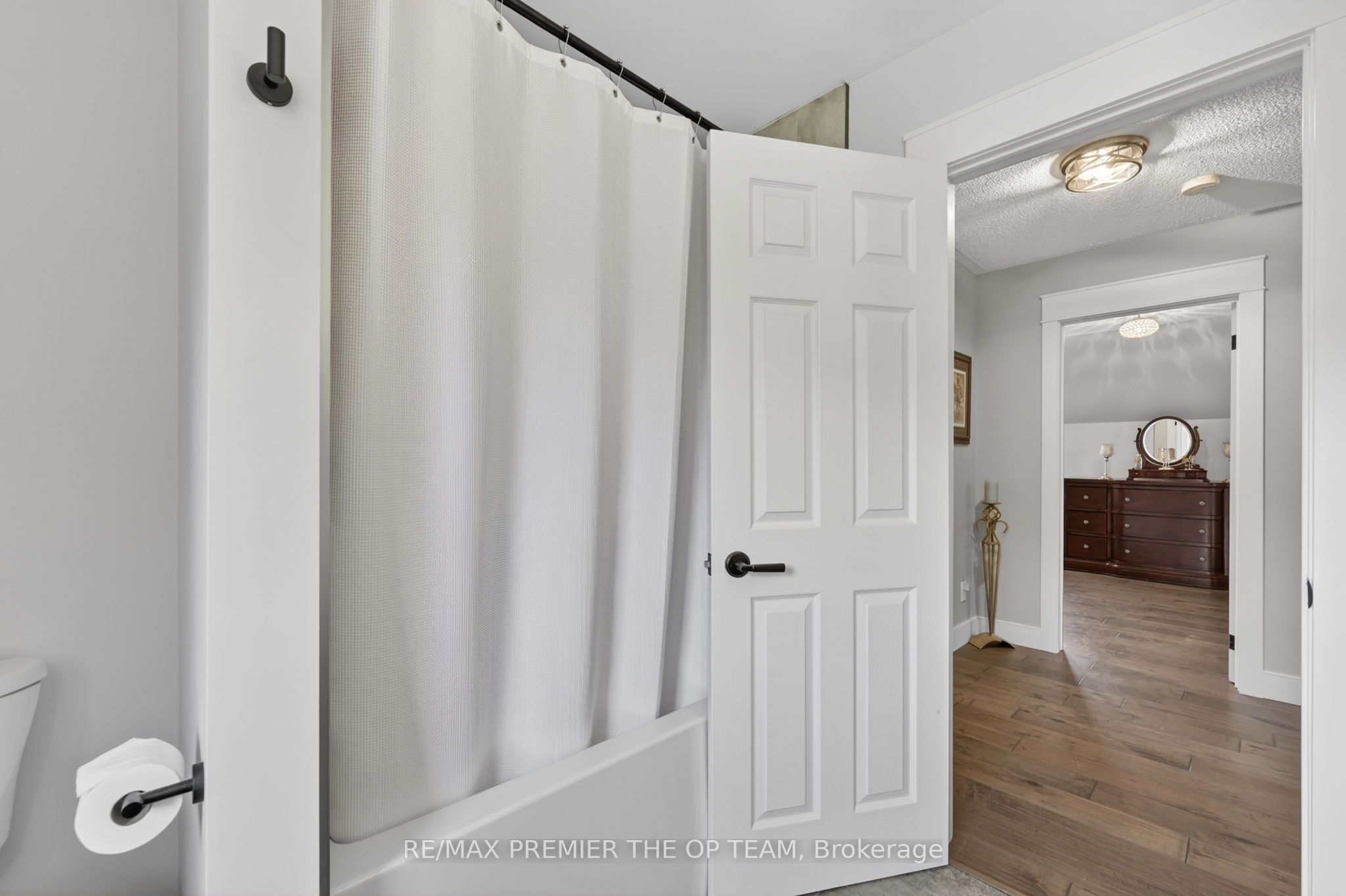 344207 15th Side Road Property Photo 44