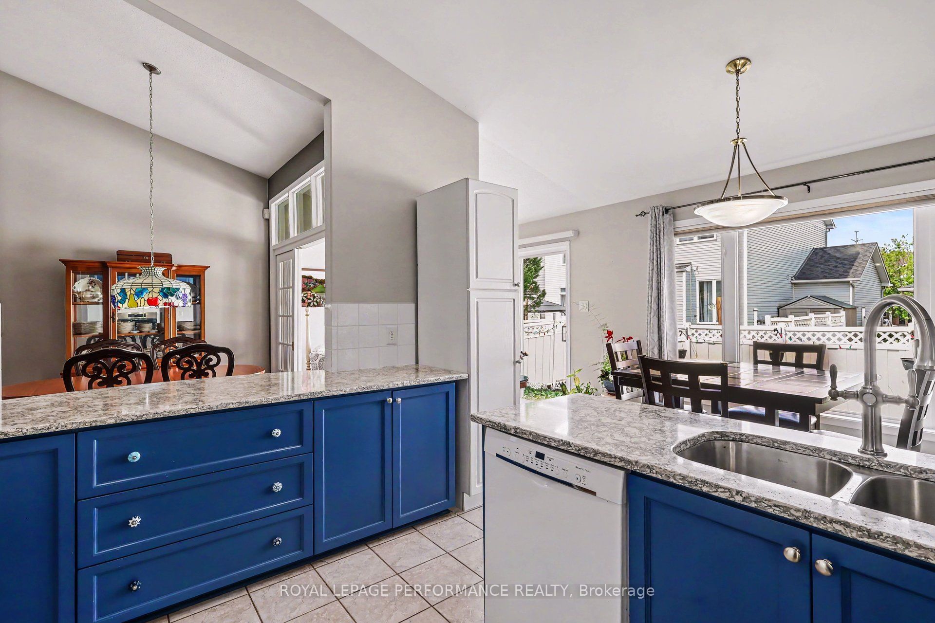 2110 Ricardo Street Property Photo 6