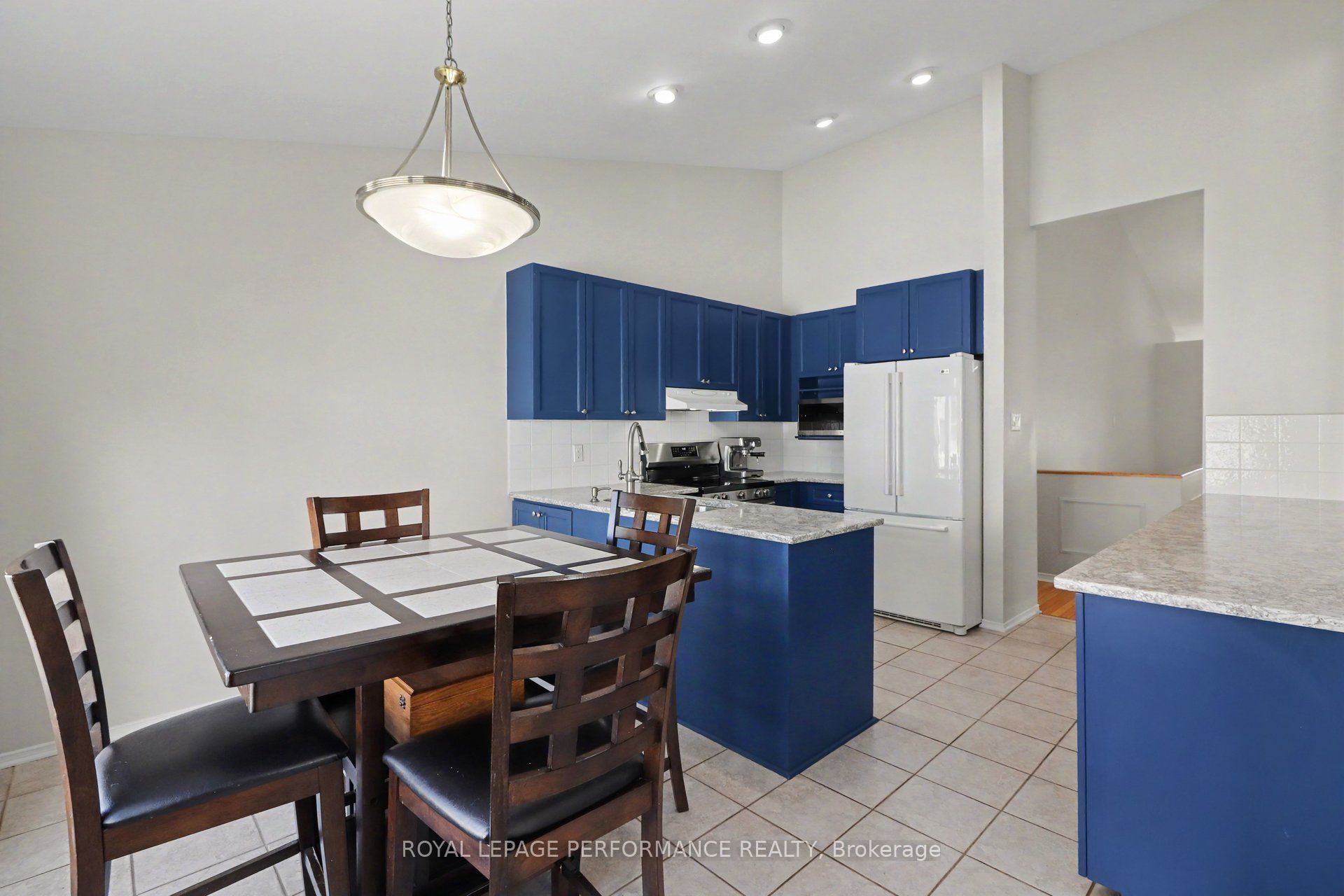 2110 Ricardo Street Property Photo 8
