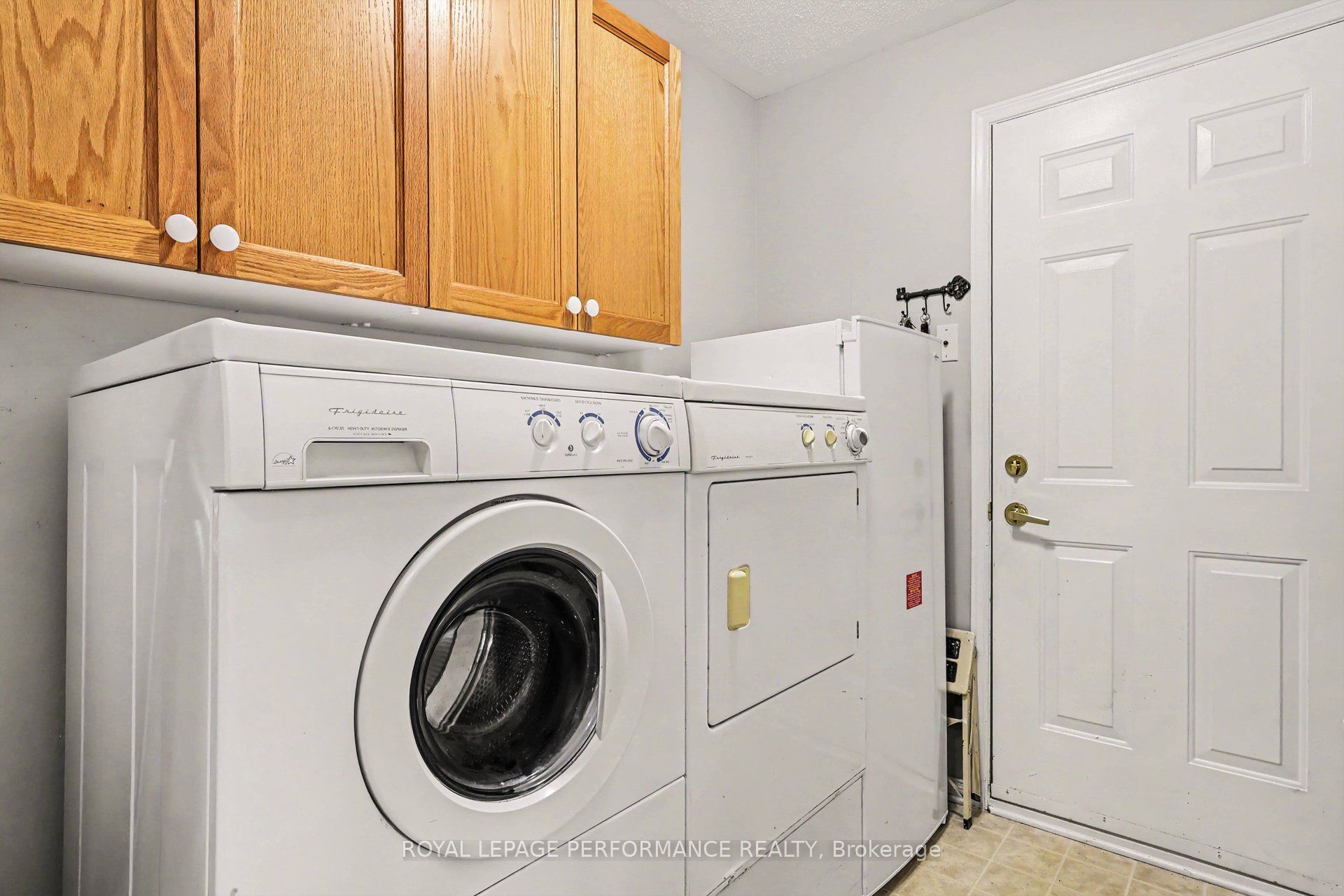 2110 Ricardo Street Property Photo 19