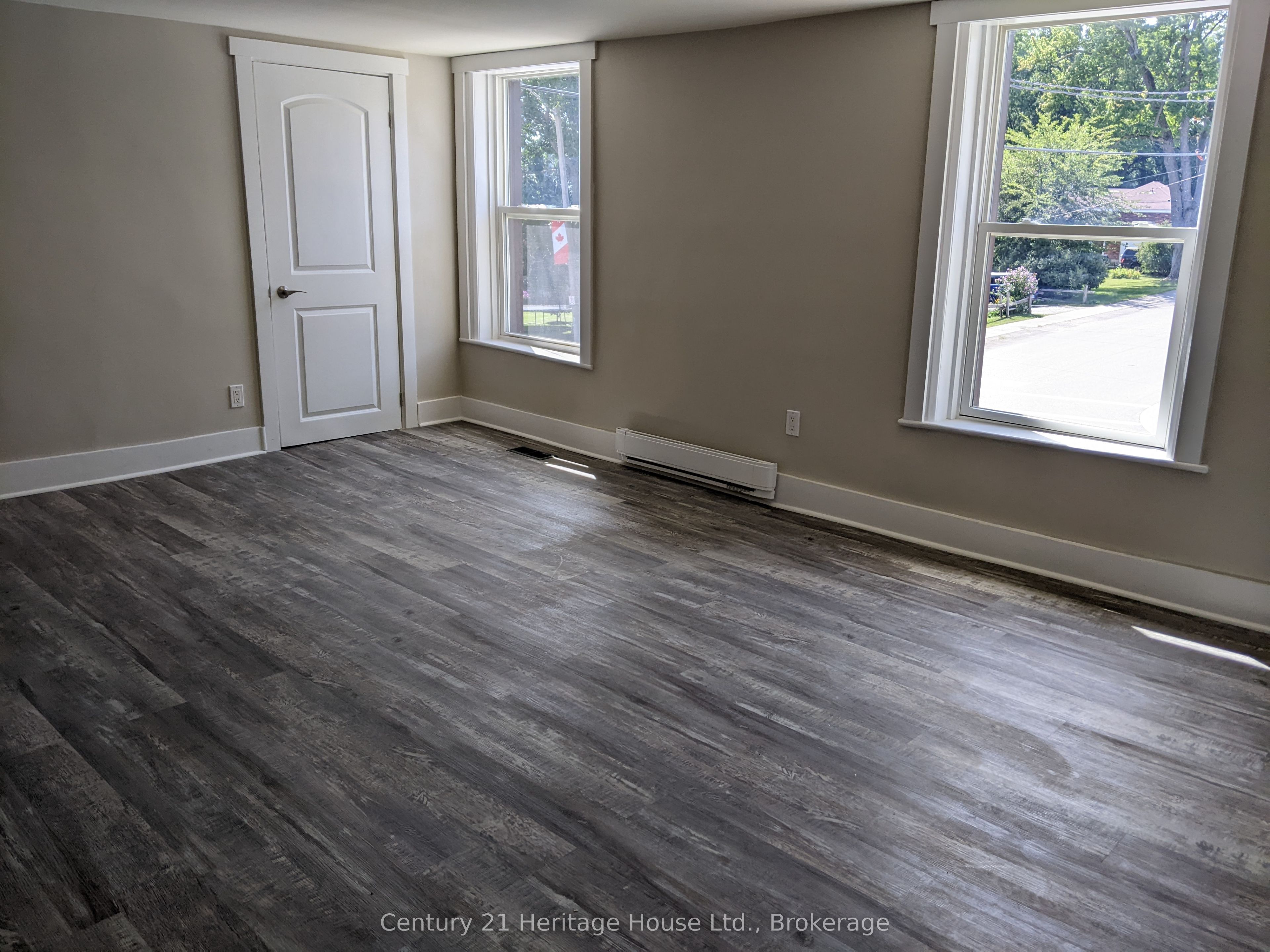 50 Goderich Street E Property Photo 10