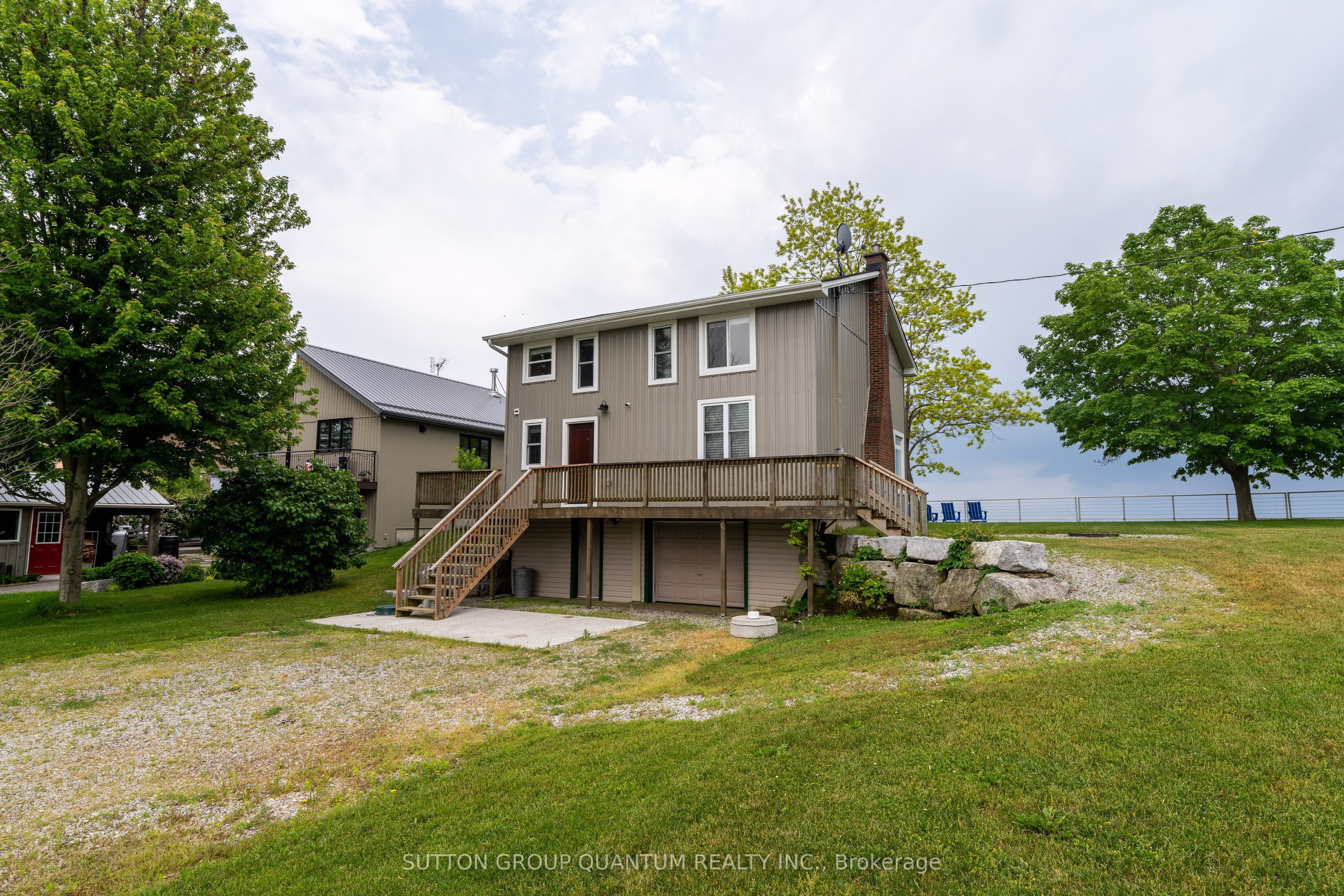 2118 Lakeshore Road Property Photo 6