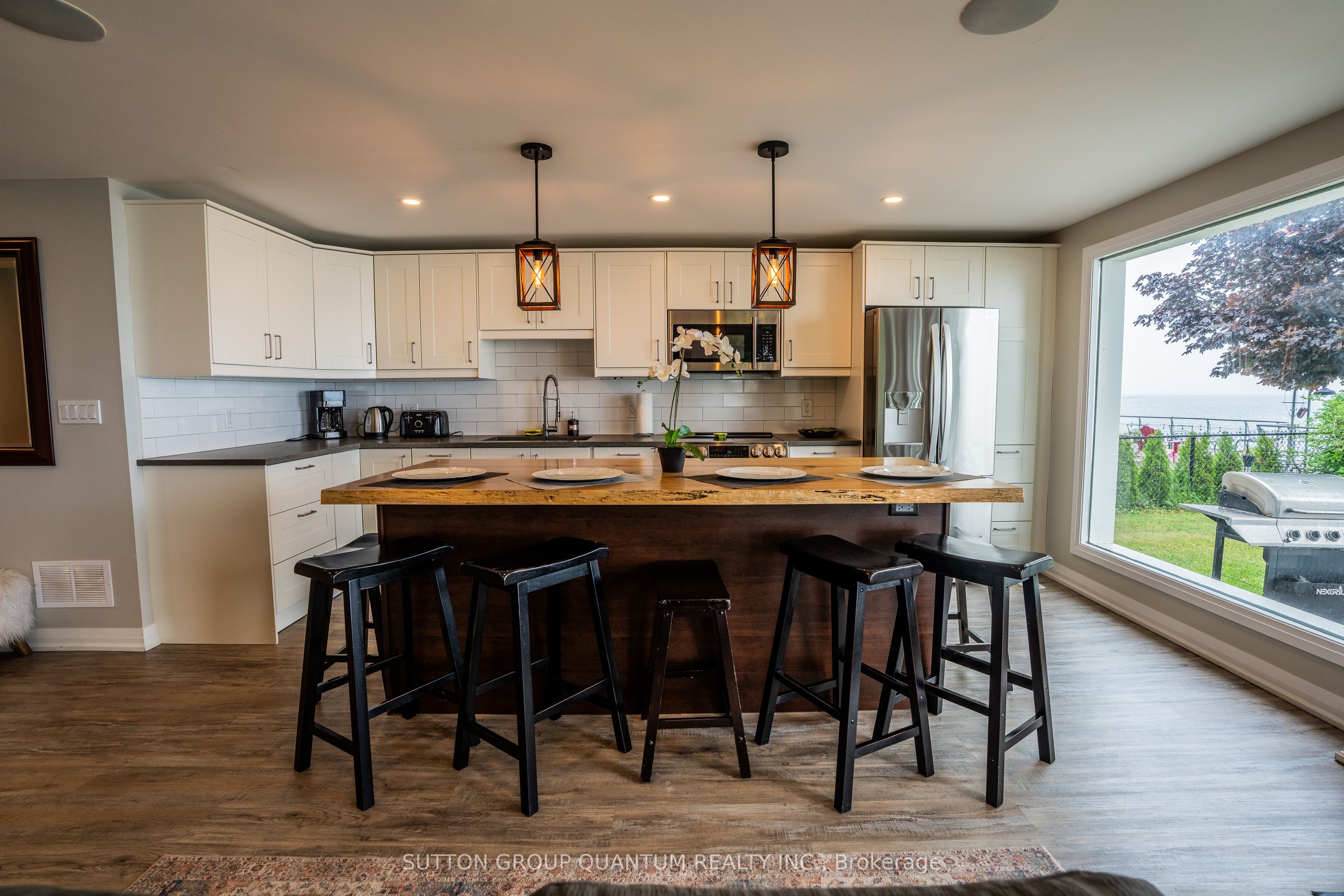 2118 Lakeshore Road Property Photo 13