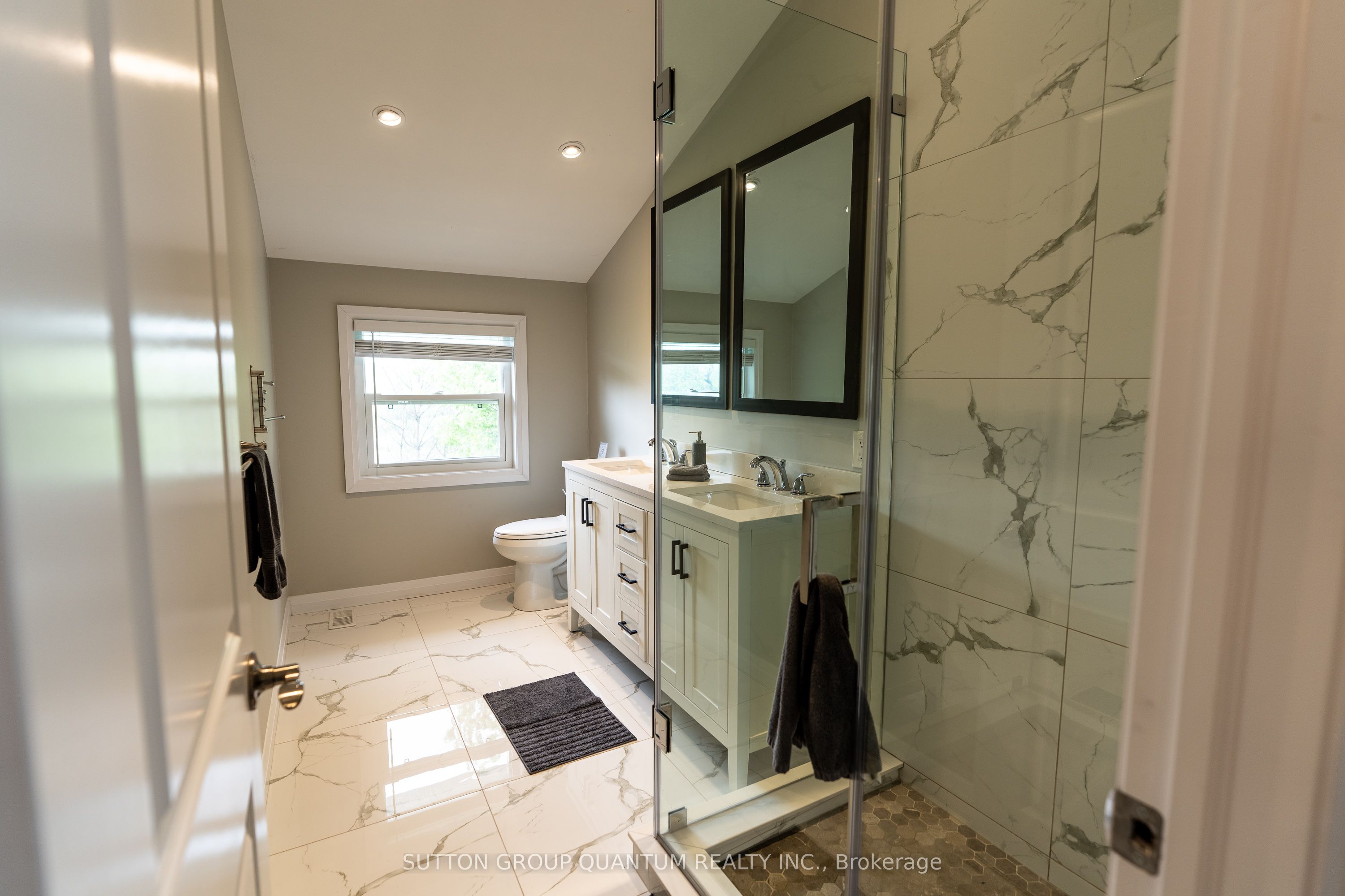 2118 Lakeshore Road Property Photo 34