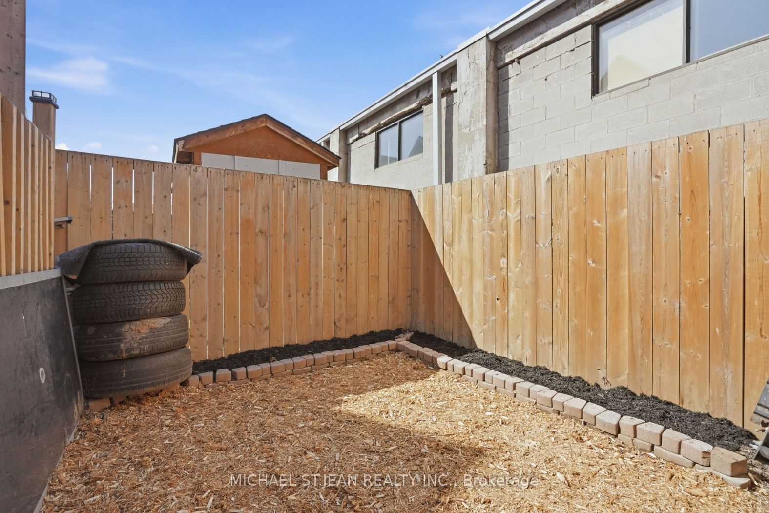 75 Niagara Street Property Photo 46