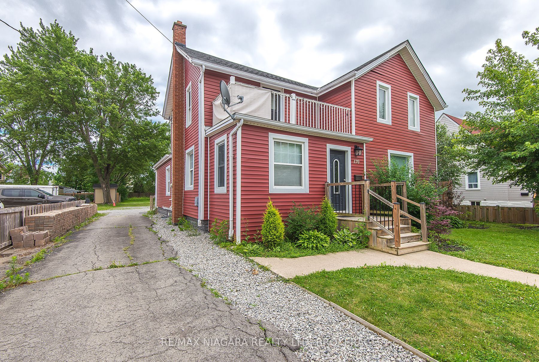 170 Hellems Avenue E Property Photo 4