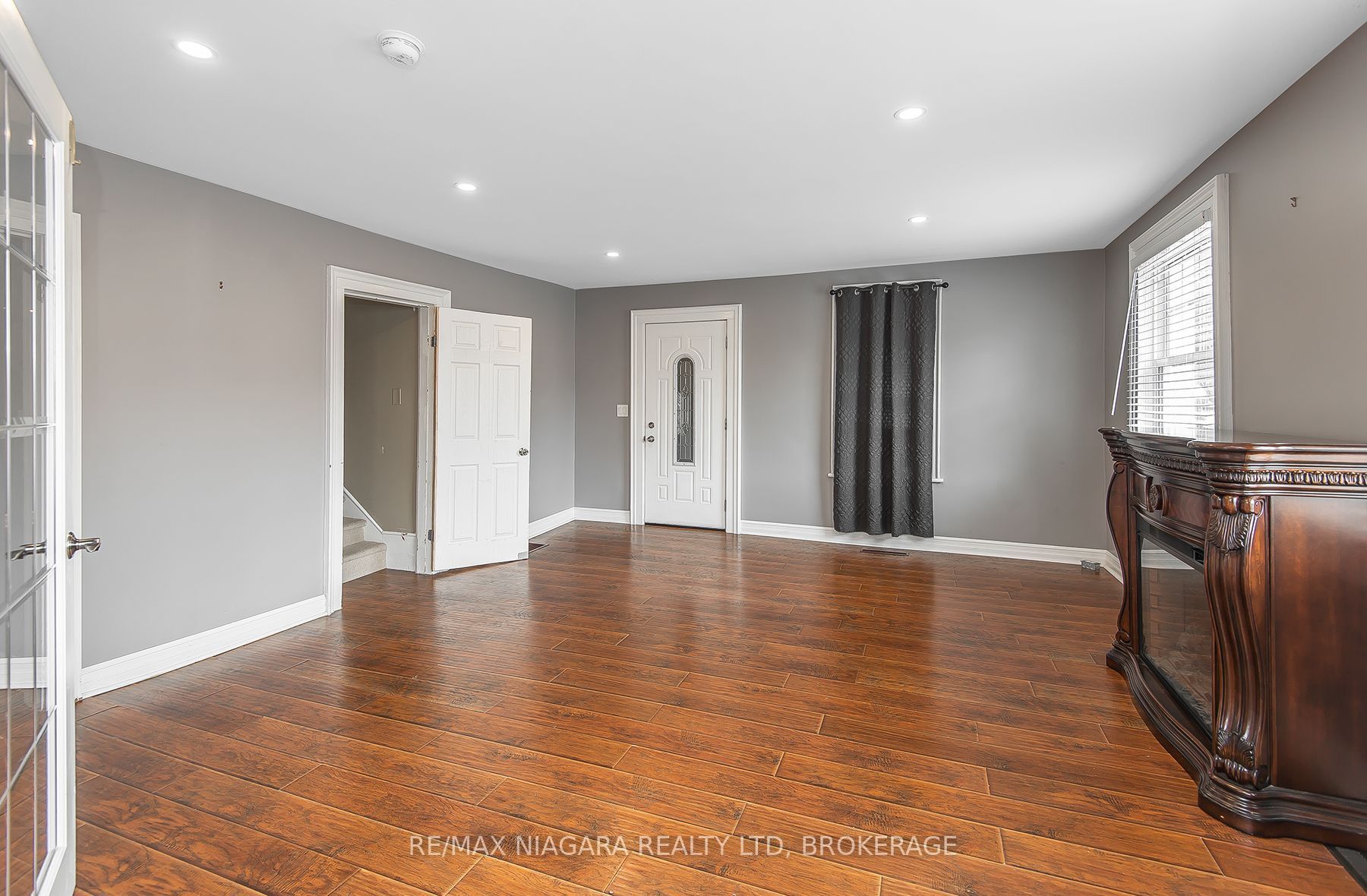 170 Hellems Avenue E Property Photo 7