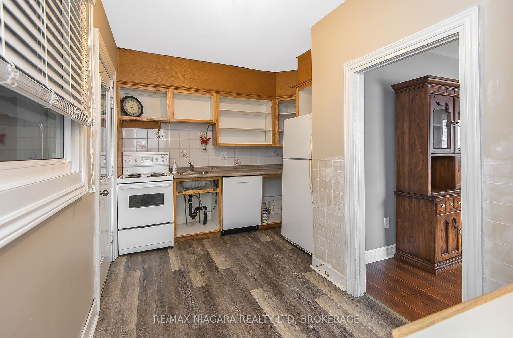 170 Hellems Avenue E Property Photo 13