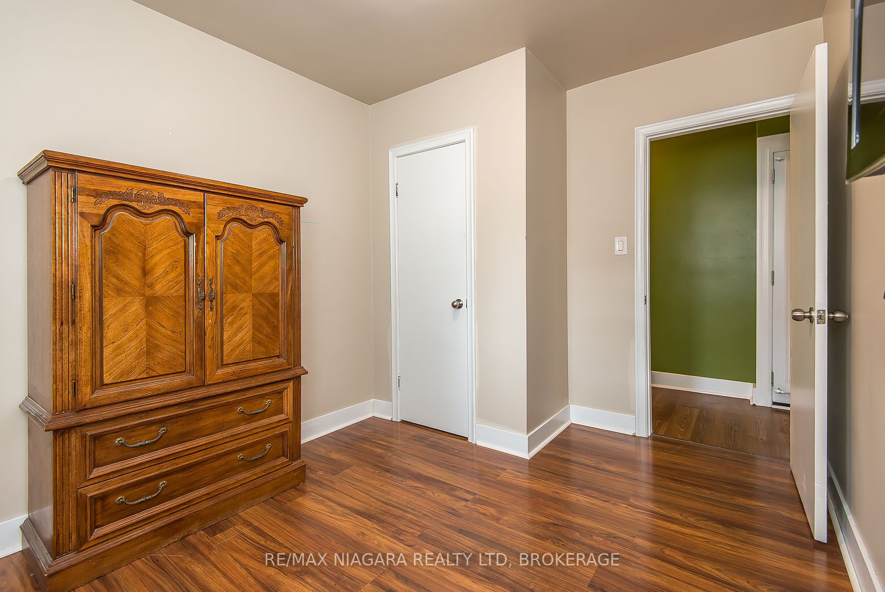 170 Hellems Avenue E Property Photo 23