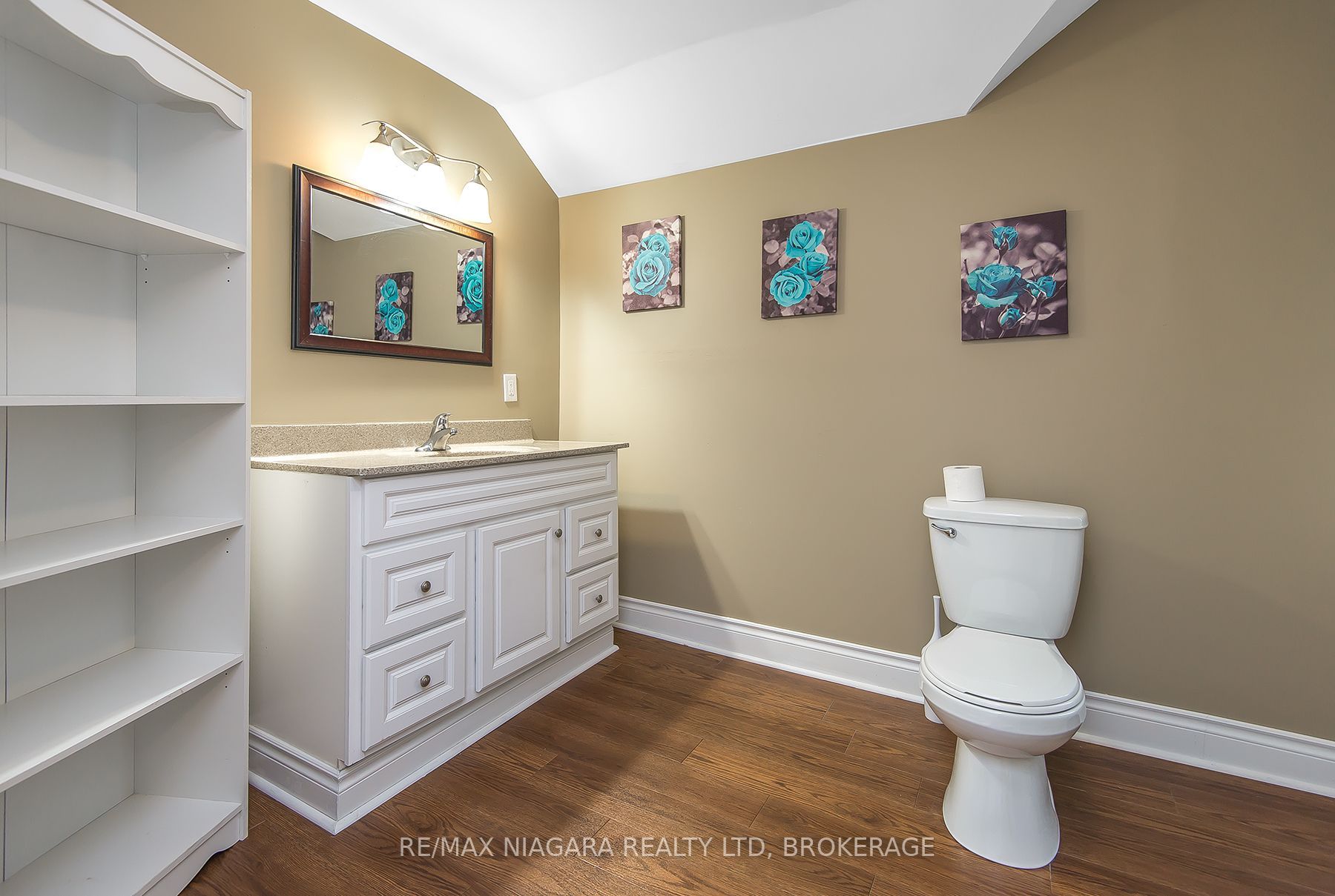 170 Hellems Avenue E Property Photo 26