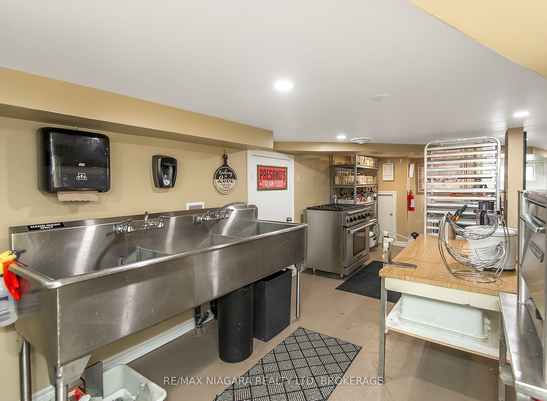 170 Hellems Avenue E Property Photo 33