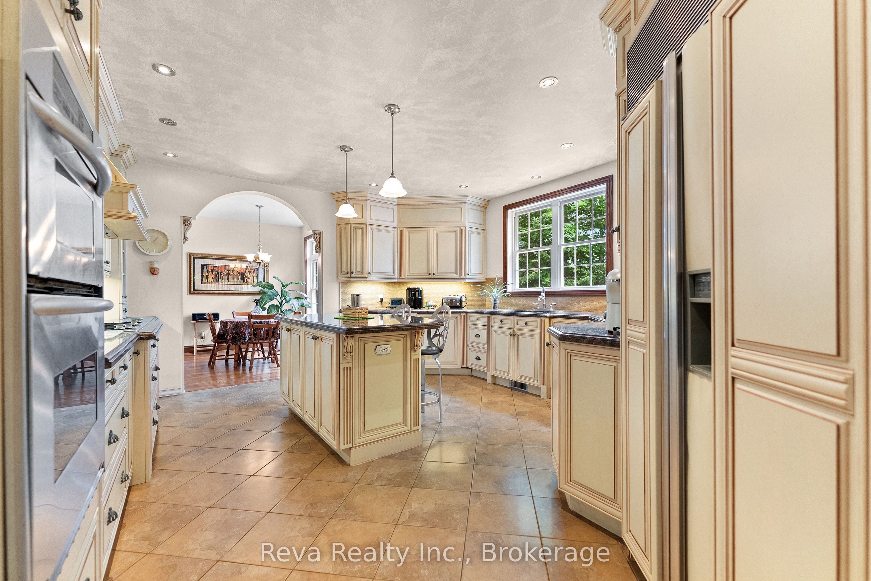 464 Mooney Road A & B Property Photo 5