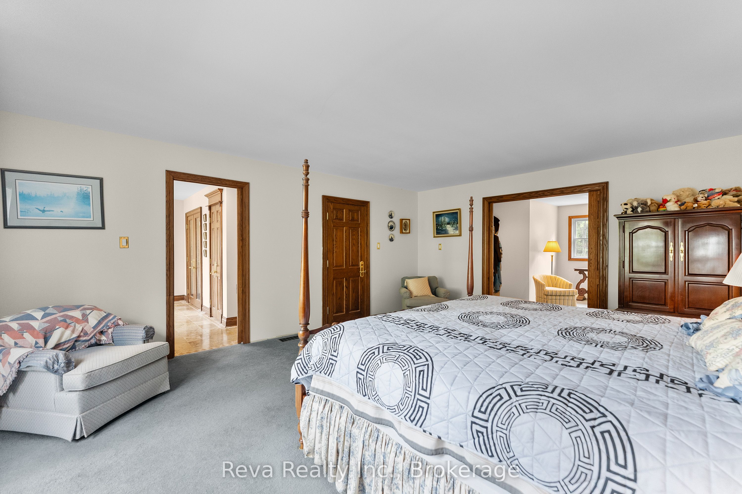 464 Mooney Road A & B Property Photo 16
