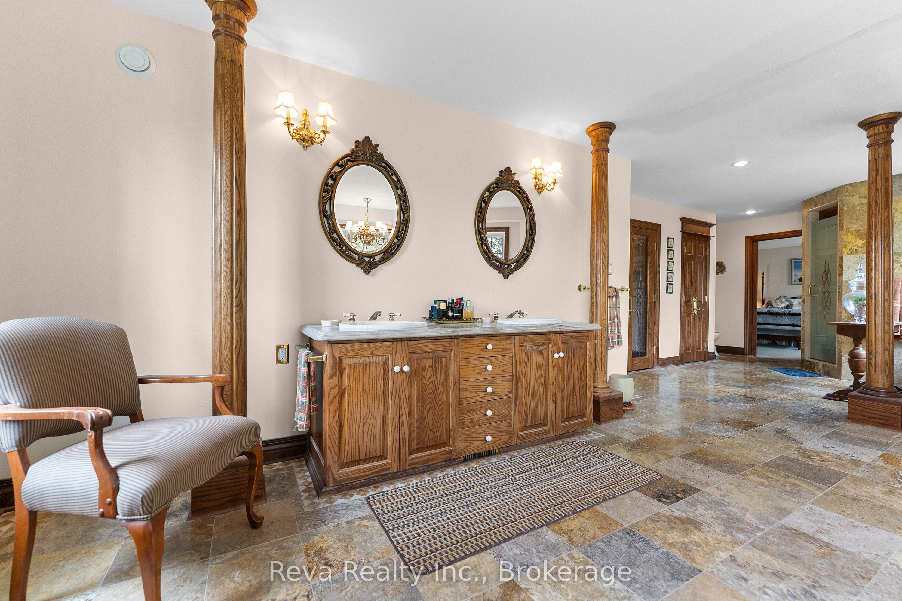 464 Mooney Road A & B Property Photo 19