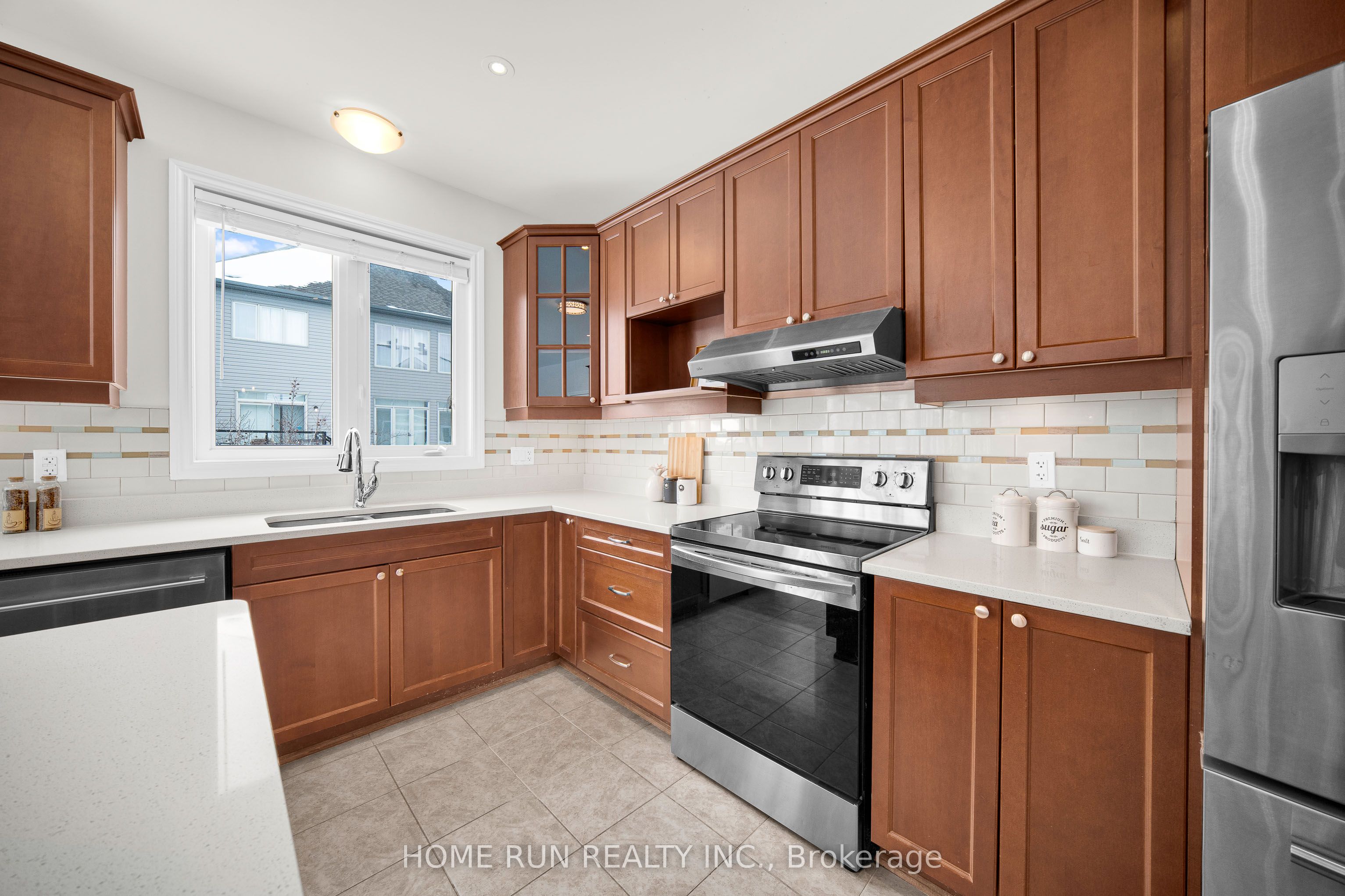 531 Bretby Crescent Property Photo 25