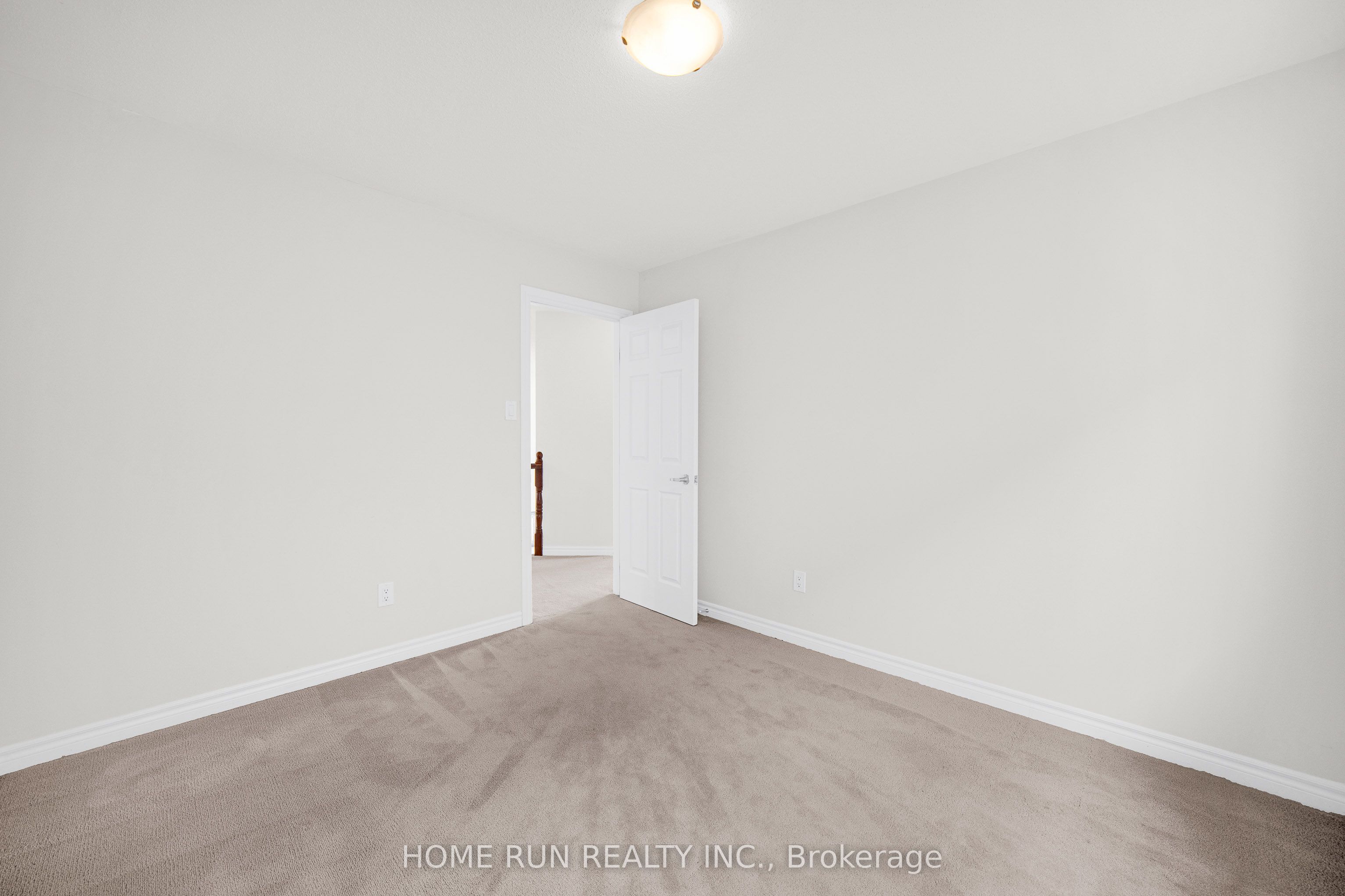 531 Bretby Crescent Property Photo 45