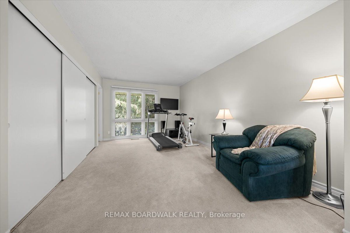 15 Selwyn Crescent Property Photo 32