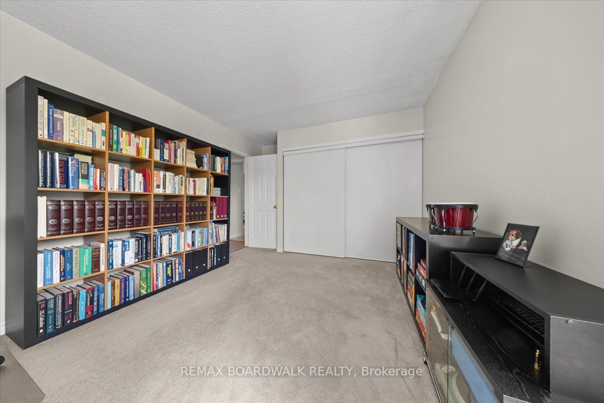15 Selwyn Crescent Property Photo 37