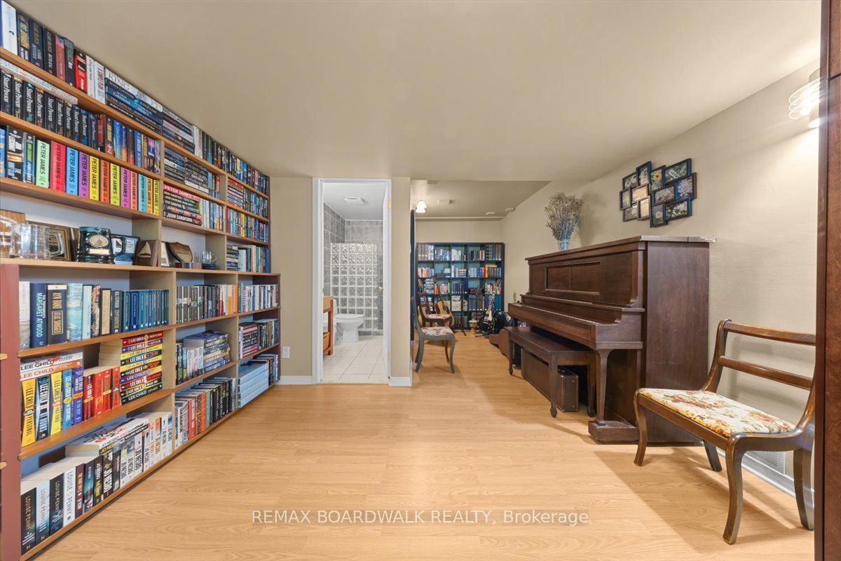 15 Selwyn Crescent Property Photo 41