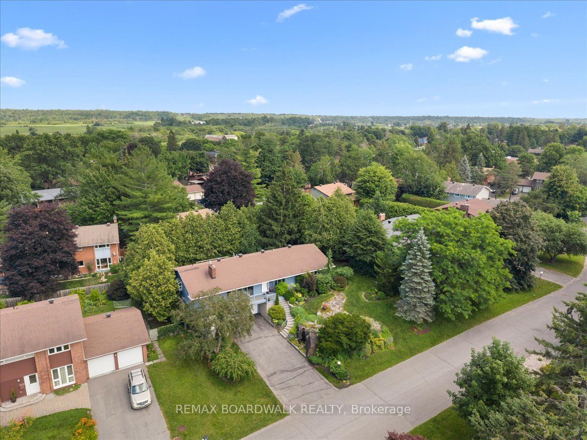 15 Selwyn Crescent Property Photo 47