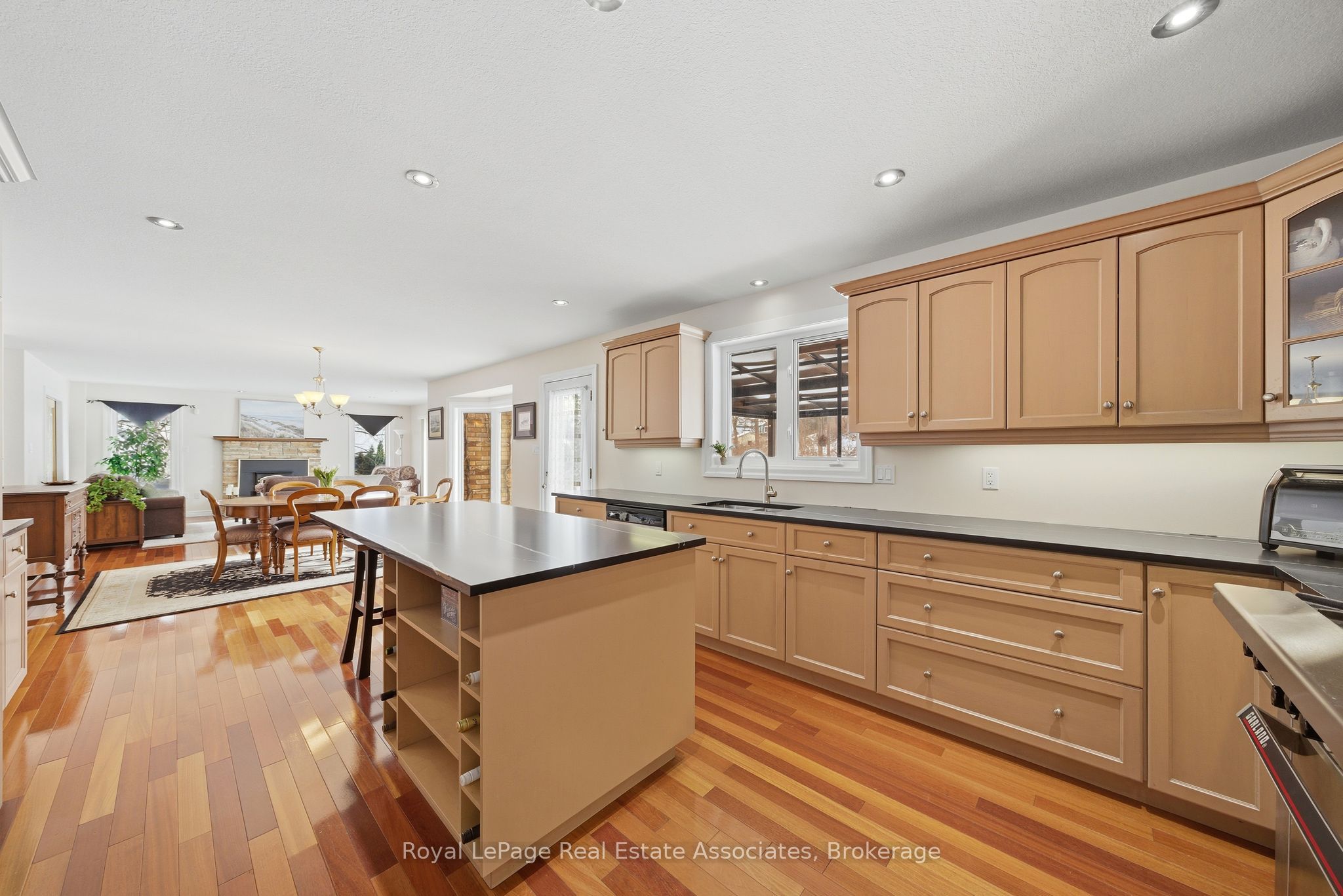 86 Ridge Road E Property Photo 18