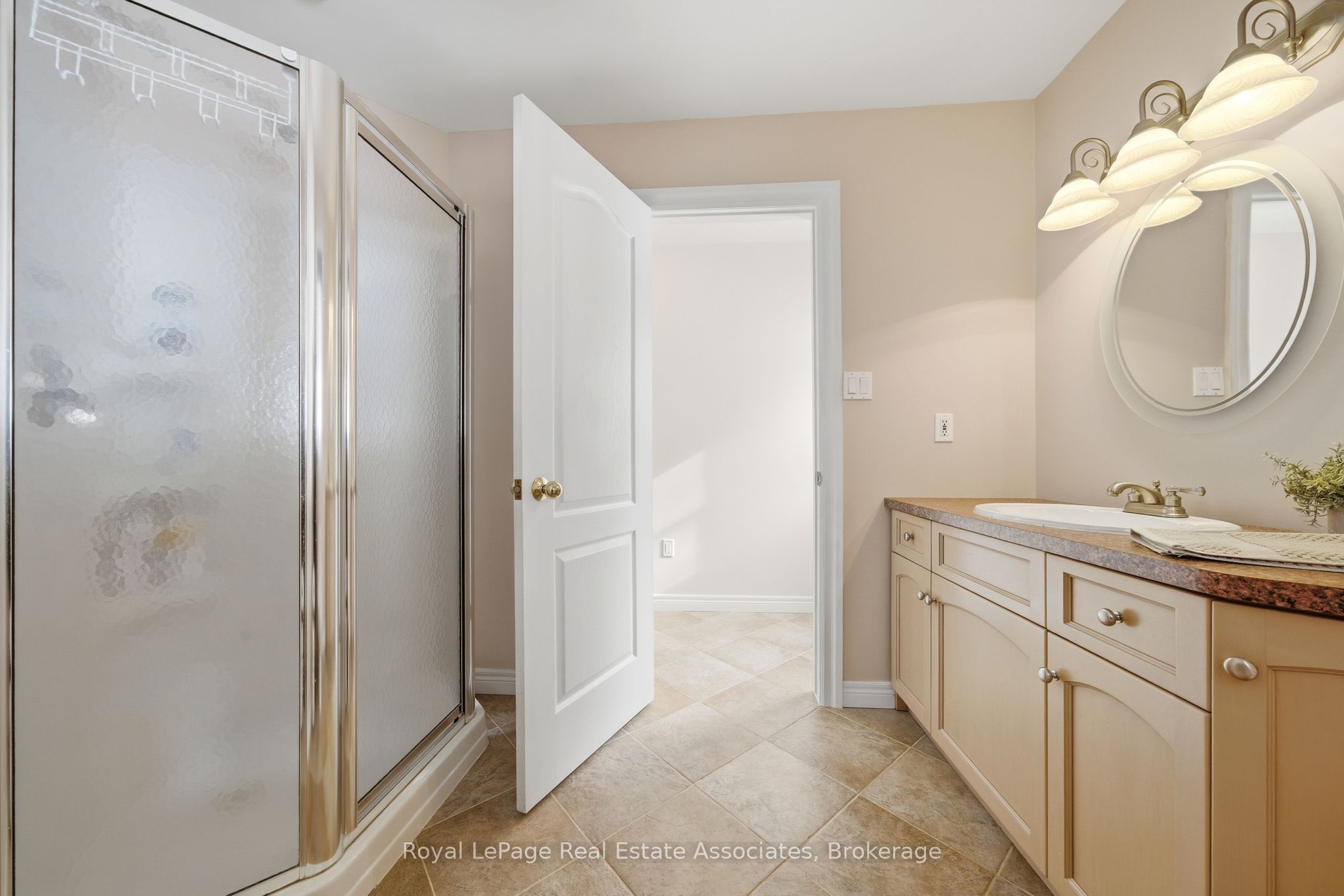 86 Ridge Road E Property Photo 19