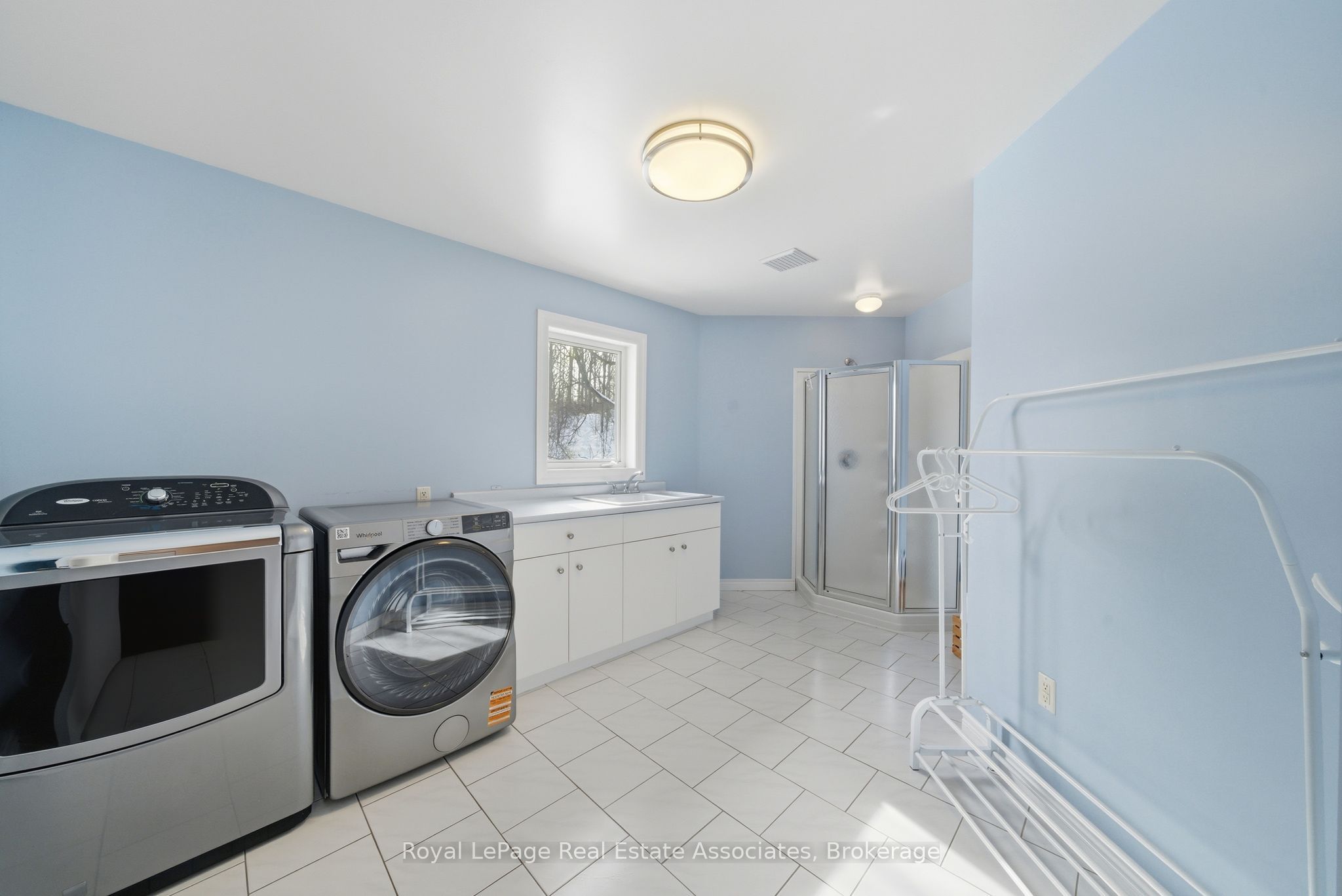 86 Ridge Road E Property Photo 29