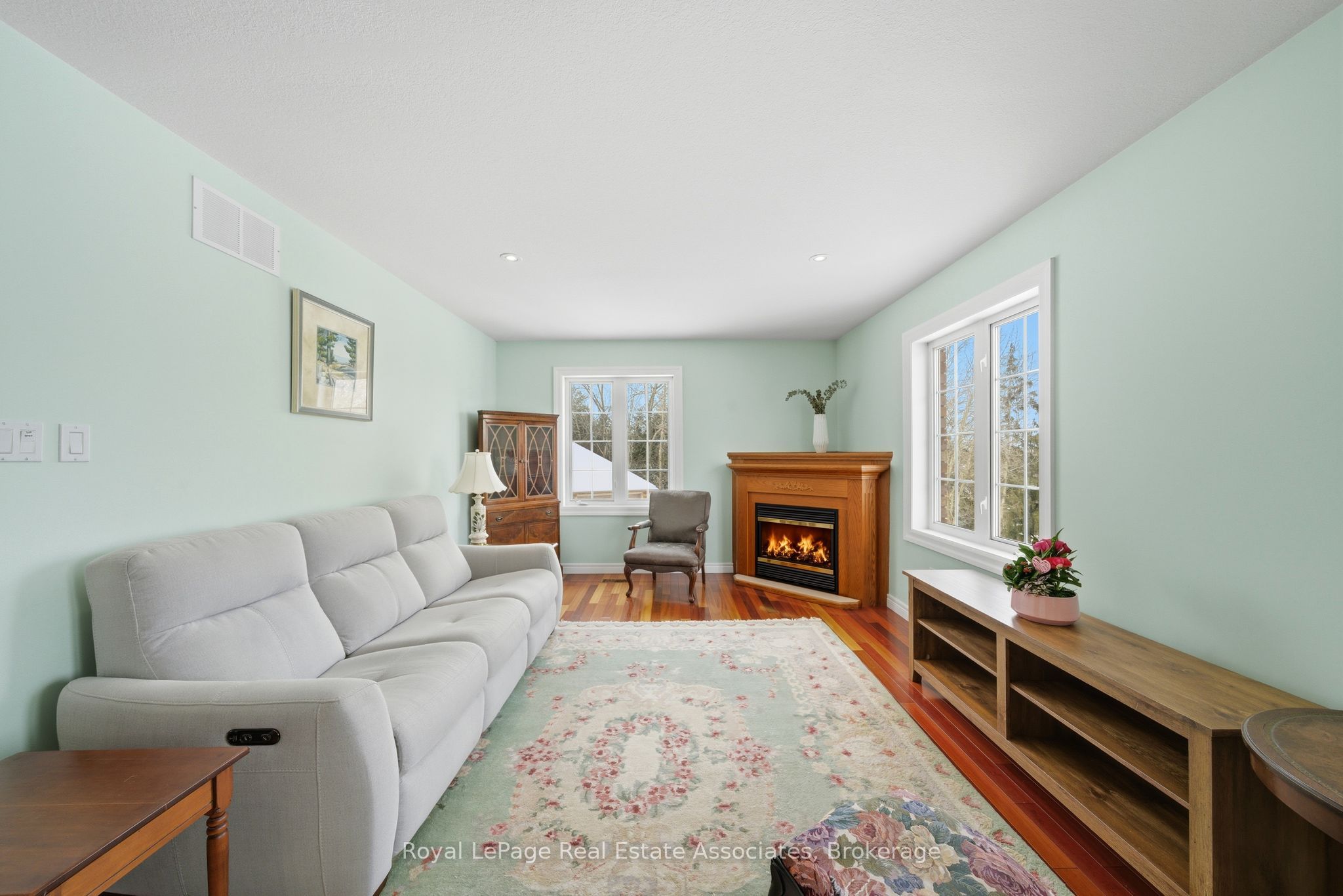 86 Ridge Road E Property Photo 32