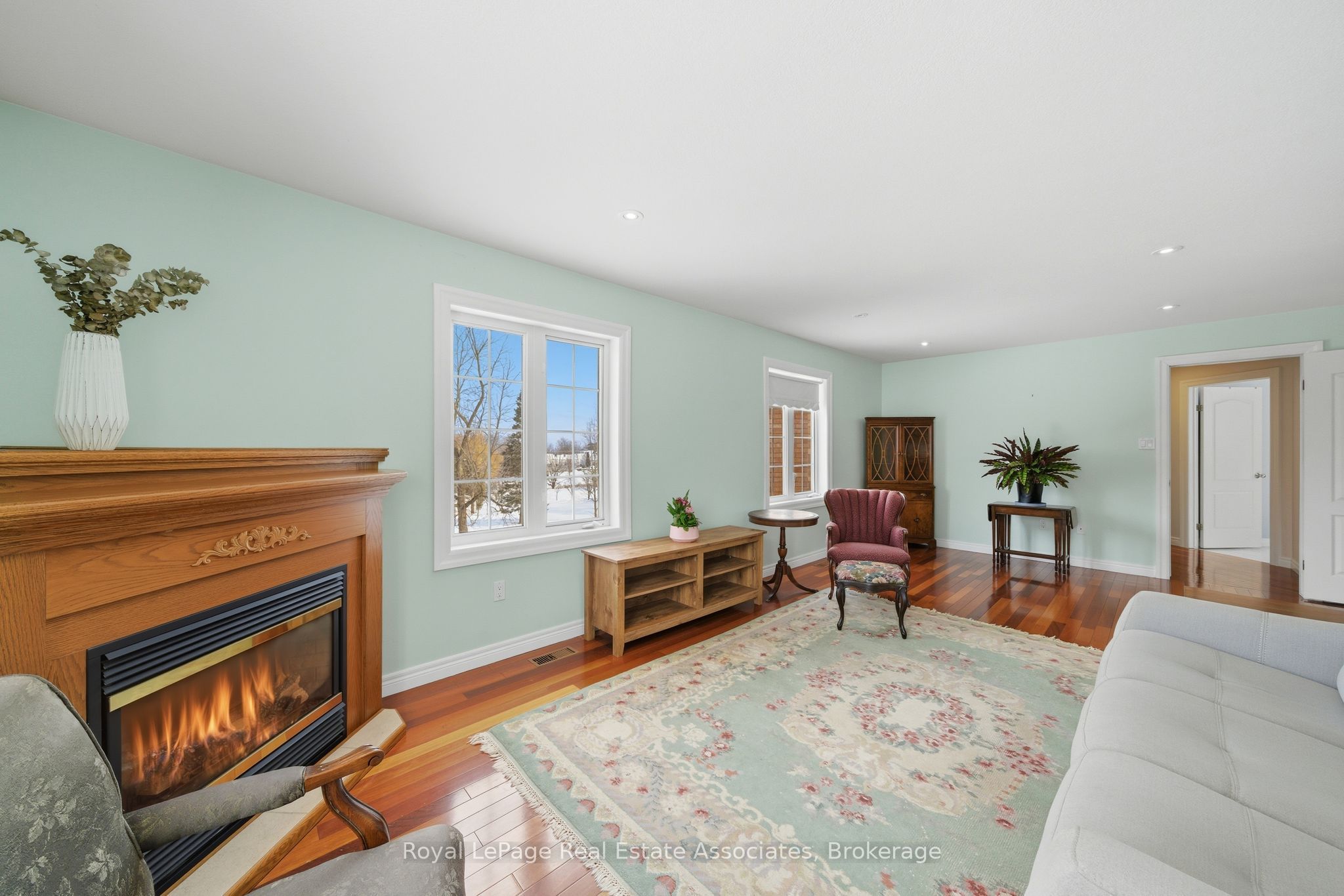 86 Ridge Road E Property Photo 33