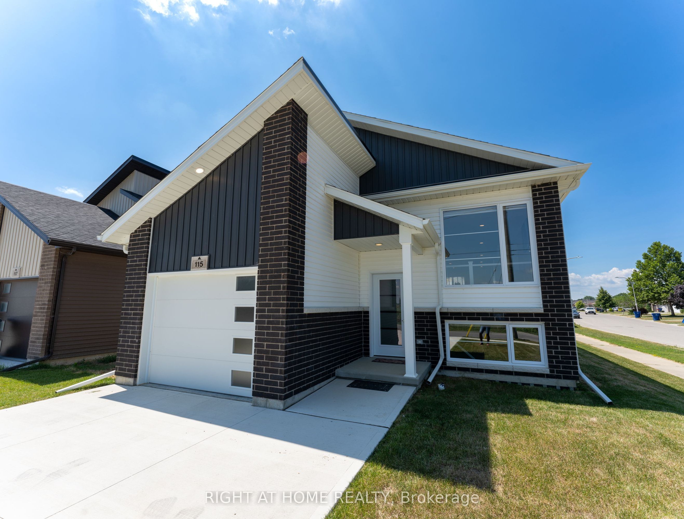 115 Howard Road Property Photo 1