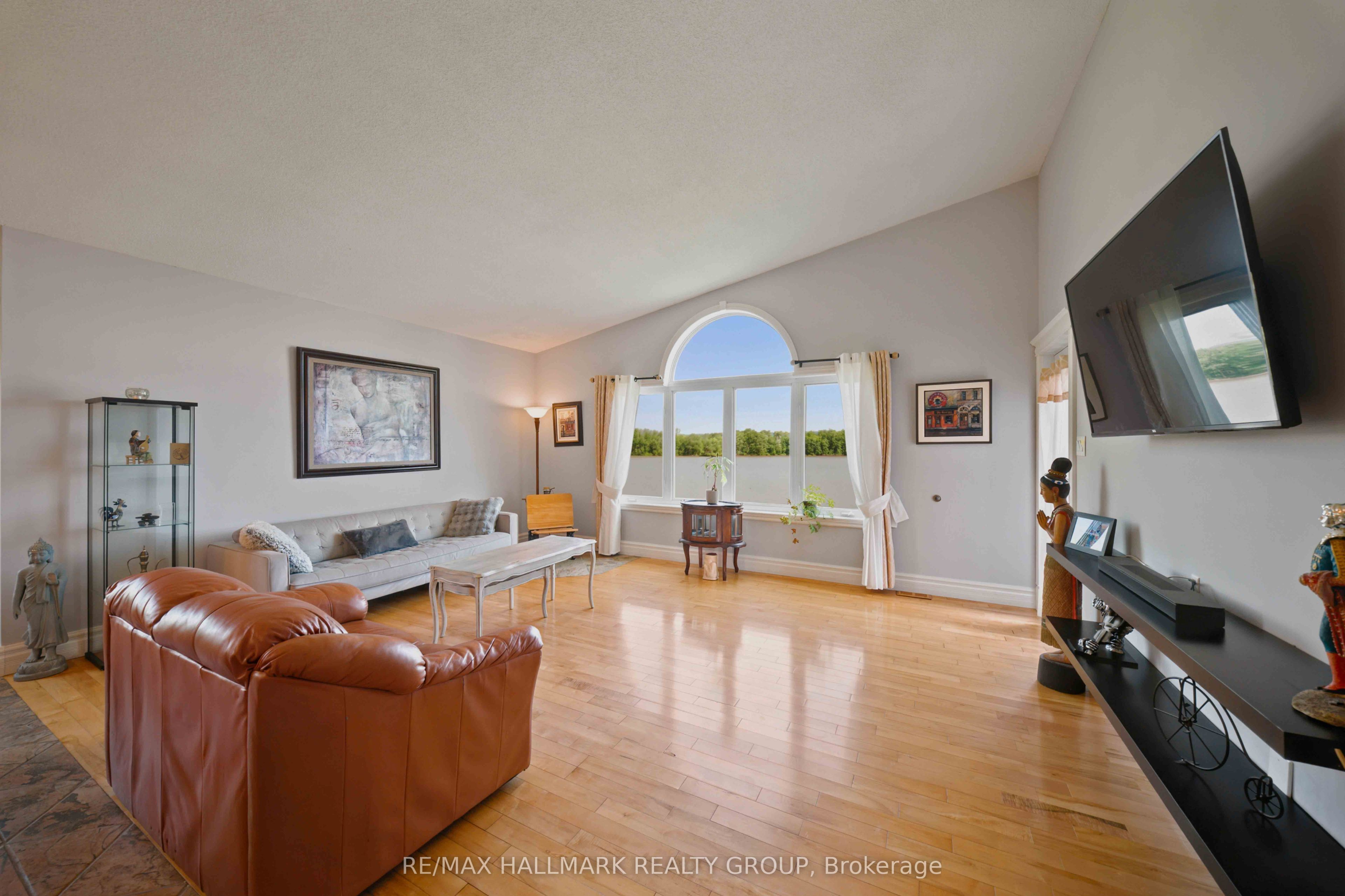 3020 Bay Road Property Photo 12