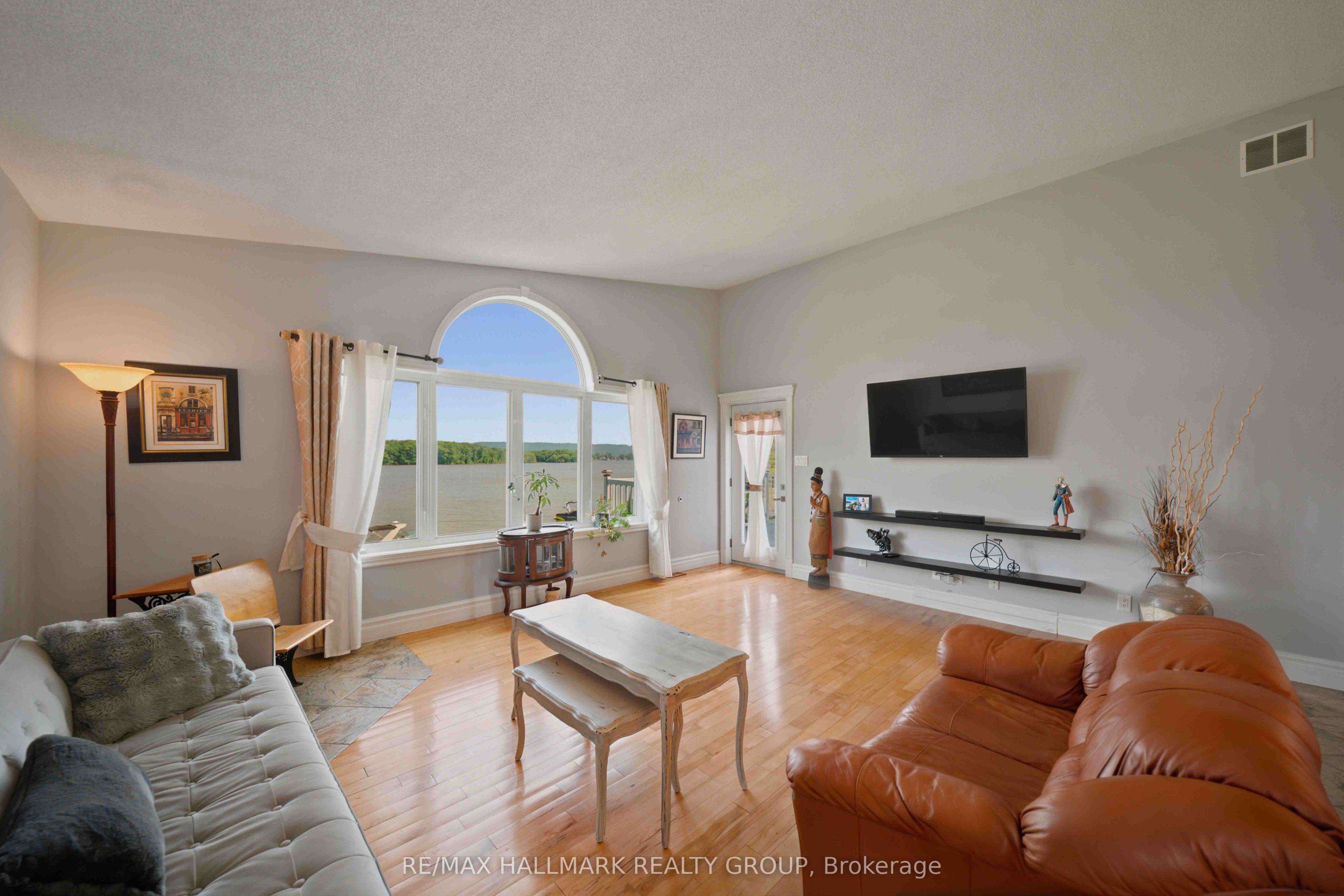 3020 Bay Road Property Photo 13