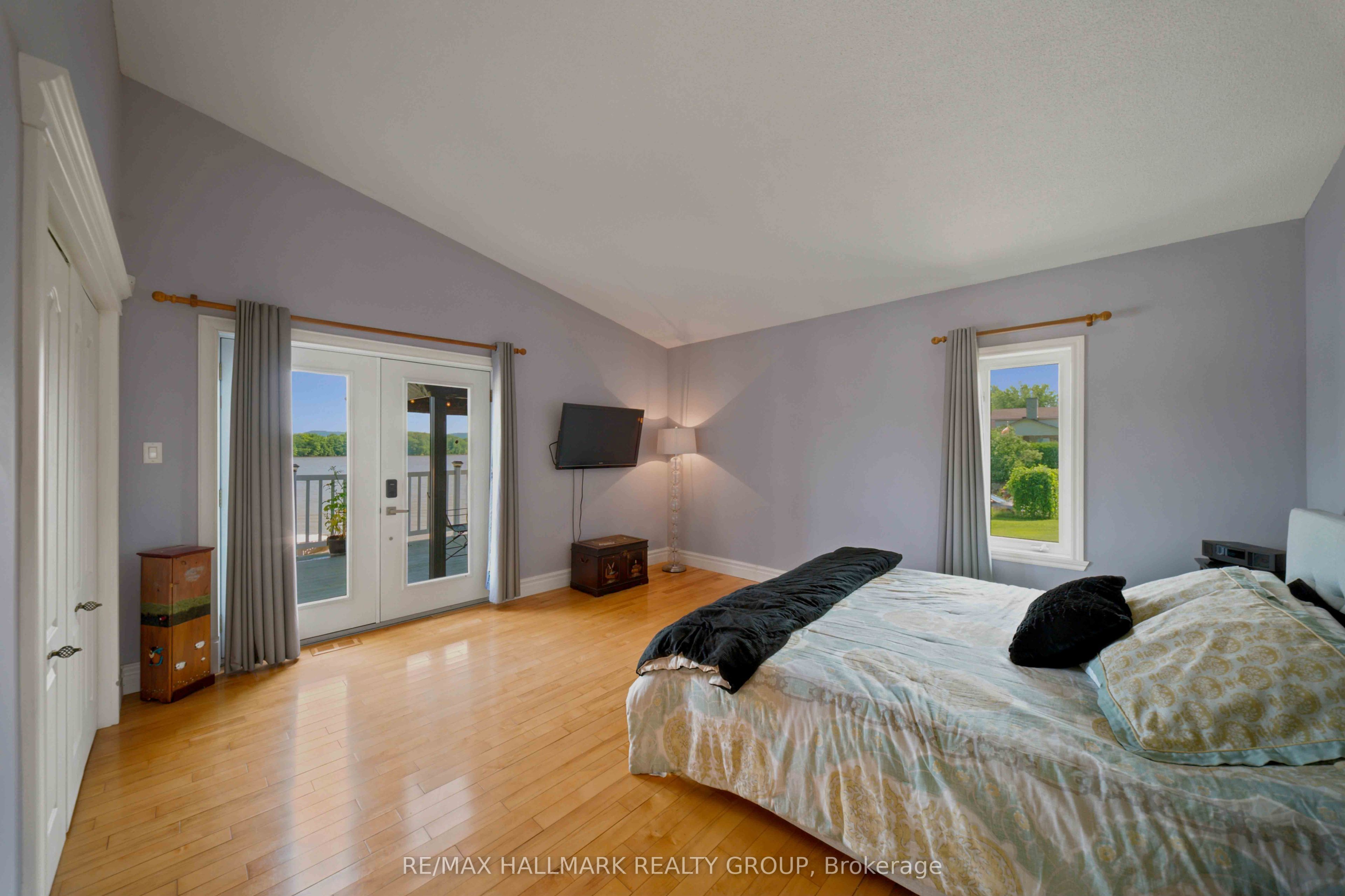 3020 Bay Road Property Photo 22