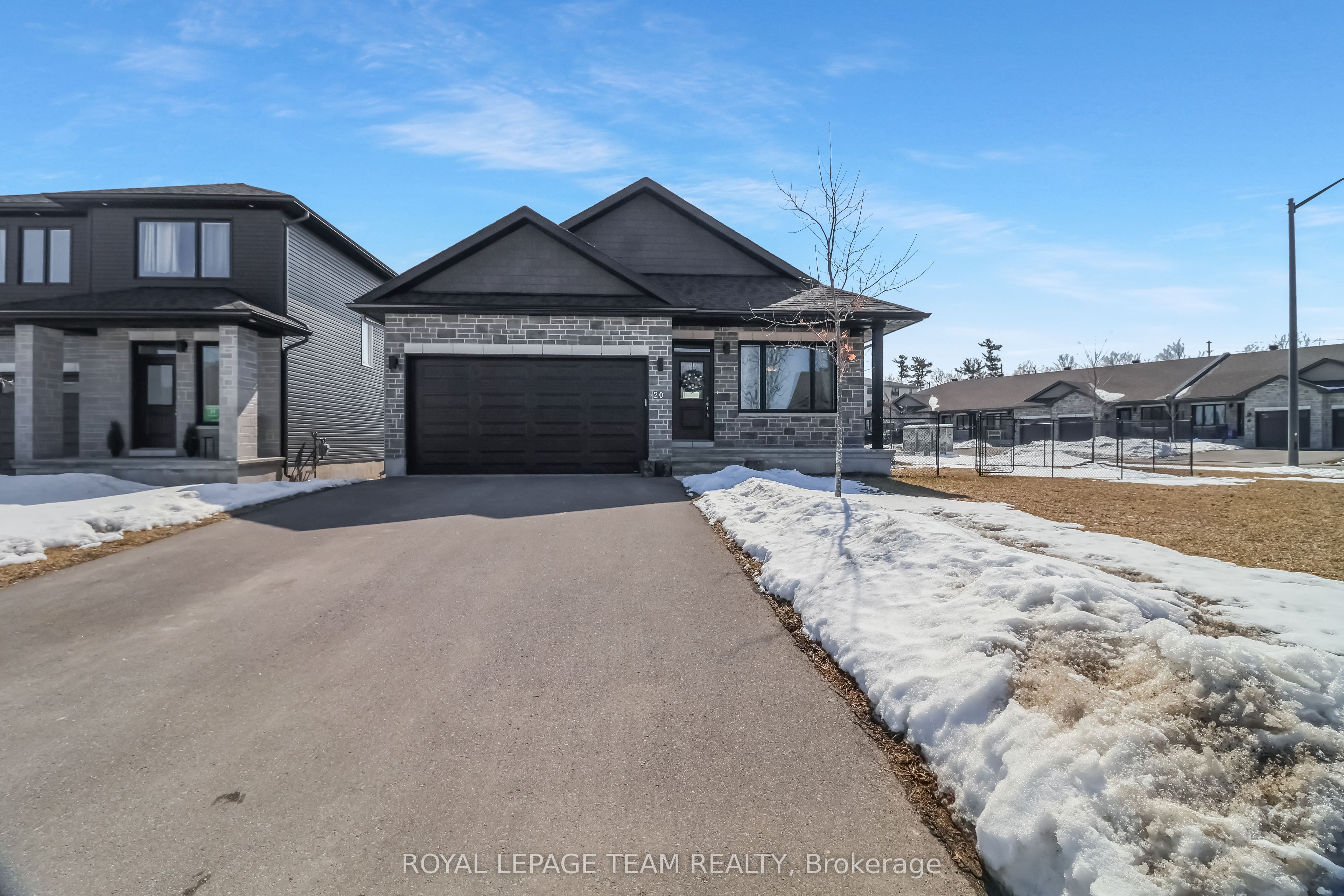 20 Seabert Drive Property Photo 1