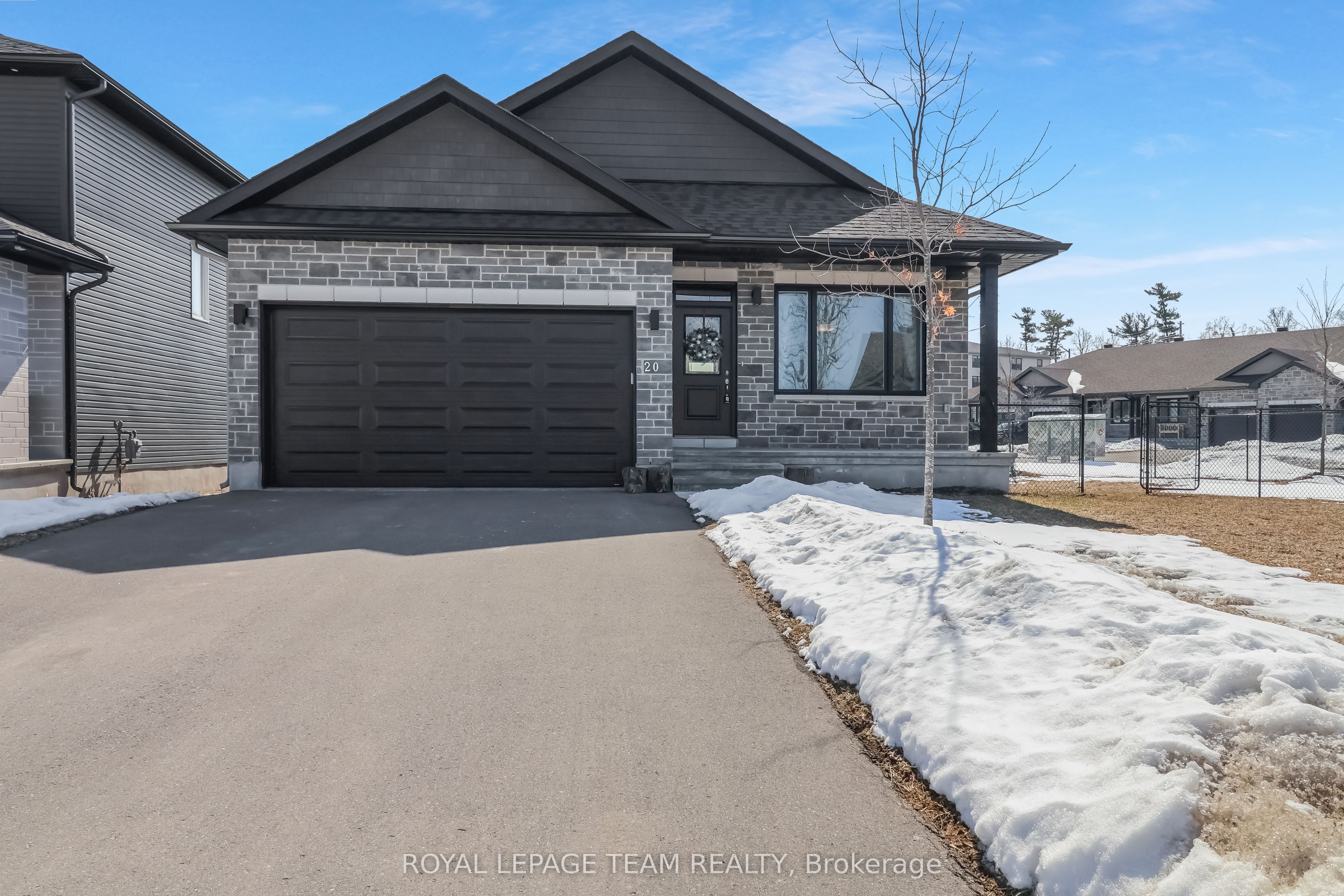 20 Seabert Drive Property Photo 3