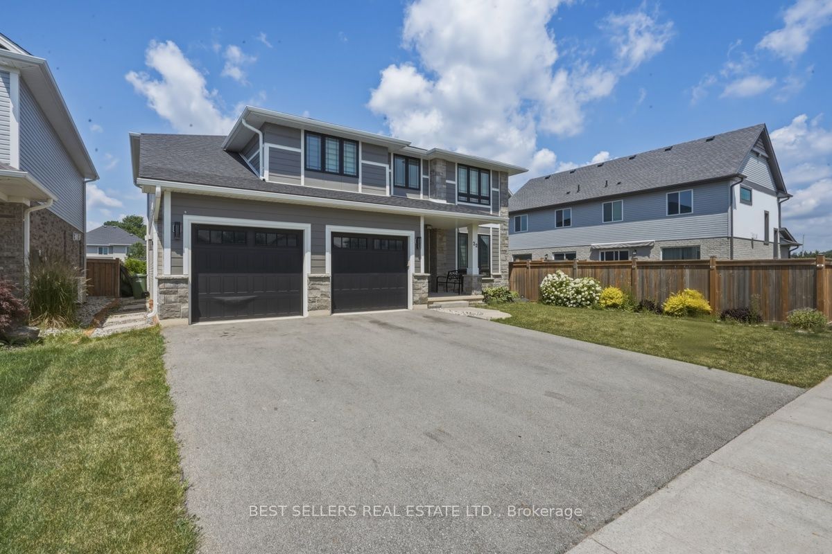 22 Weir Crescent Property Photo 3