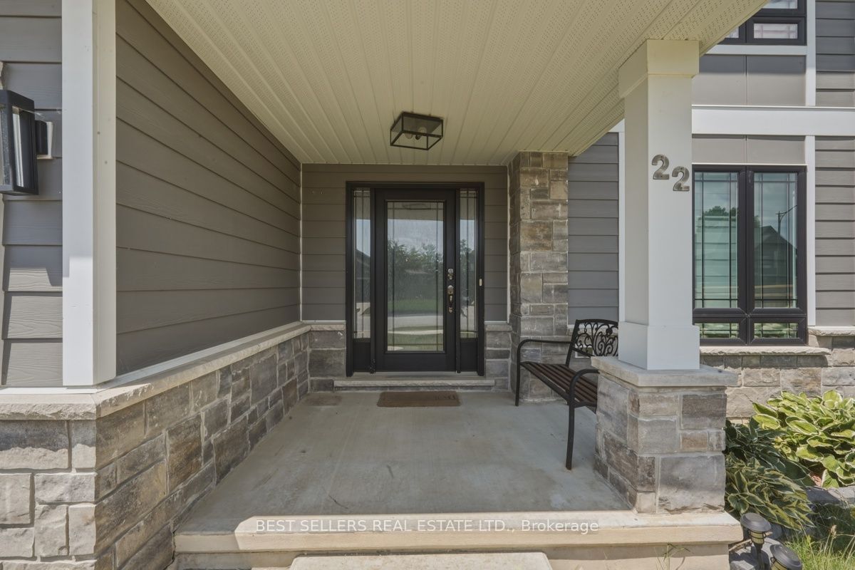 22 Weir Crescent Property Photo 5