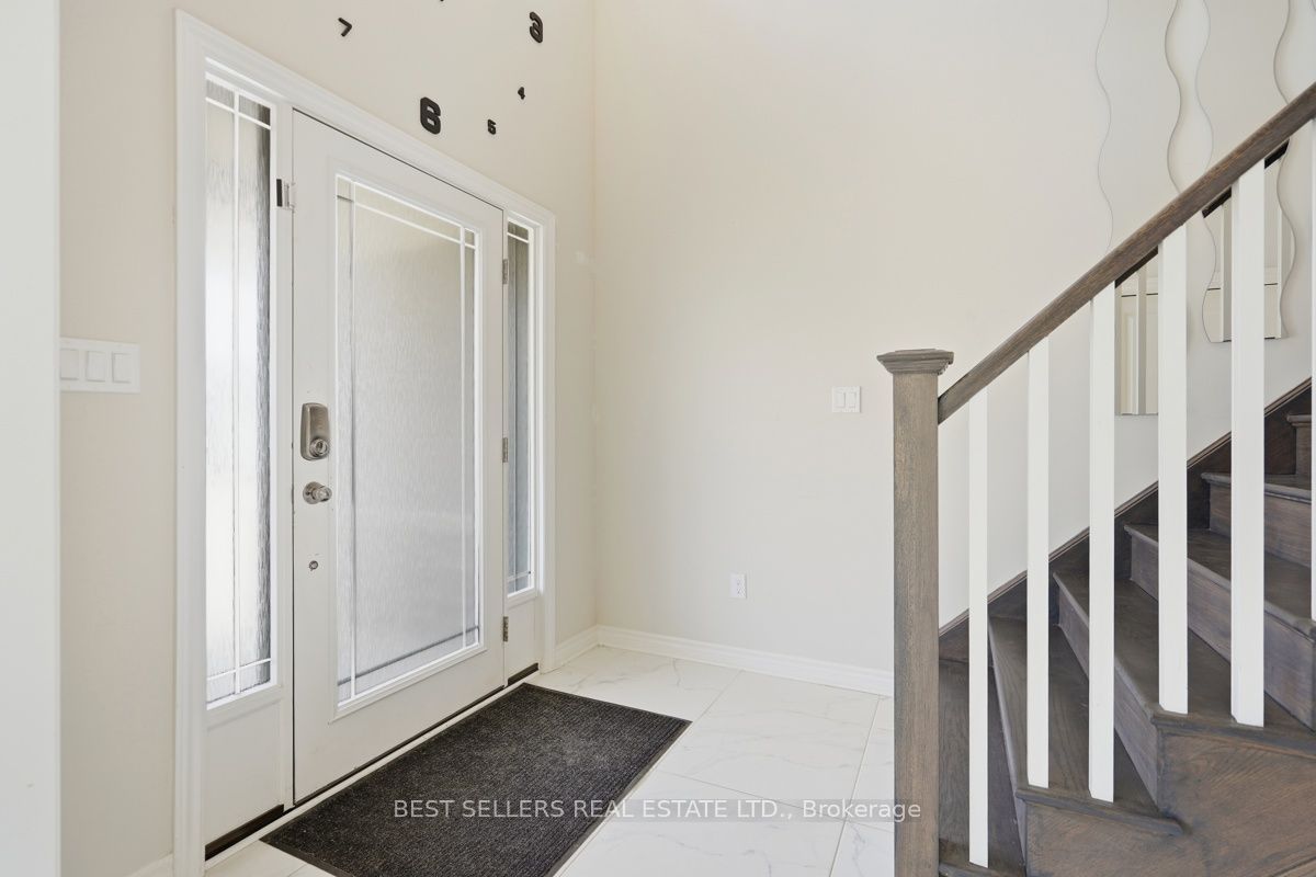 22 Weir Crescent Property Photo 7