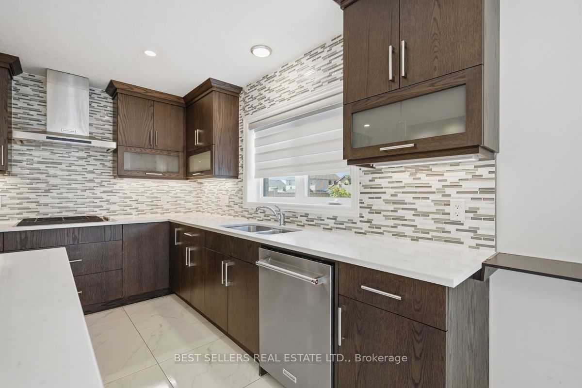 22 Weir Crescent Property Photo 15