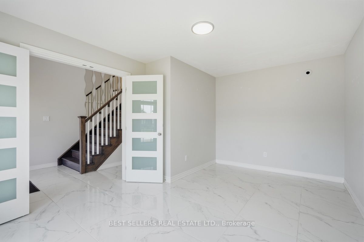 22 Weir Crescent Property Photo 22