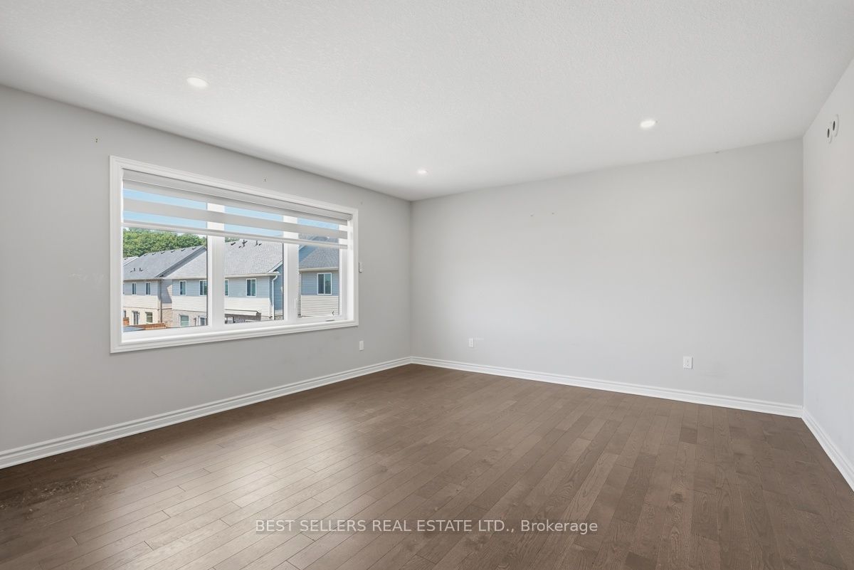 22 Weir Crescent Property Photo 26
