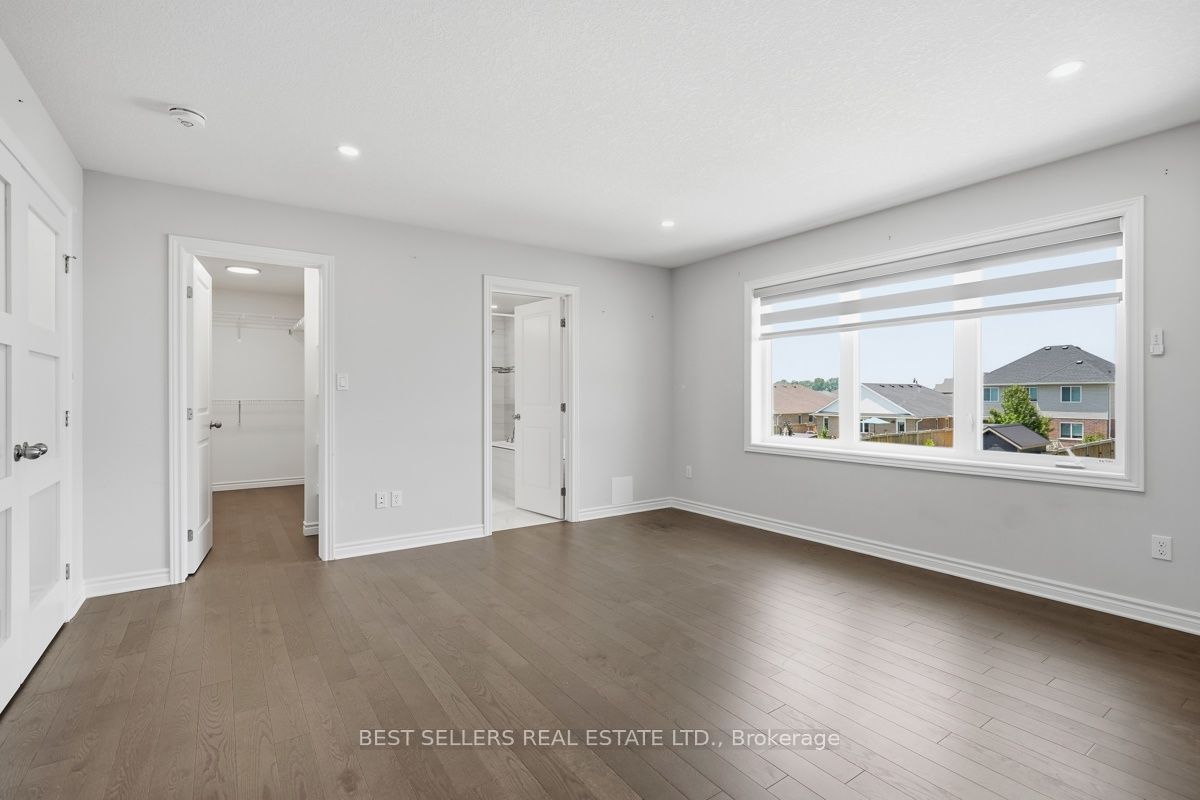 22 Weir Crescent Property Photo 27