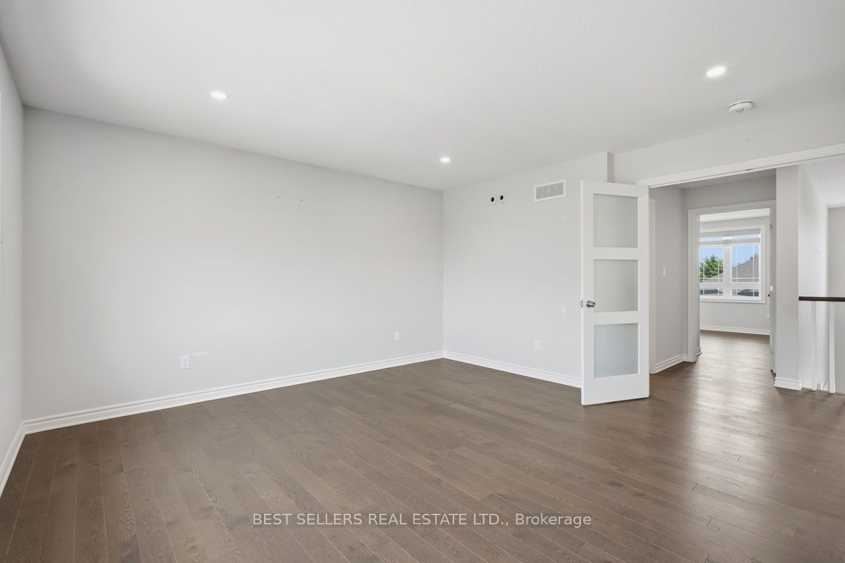 22 Weir Crescent Property Photo 28